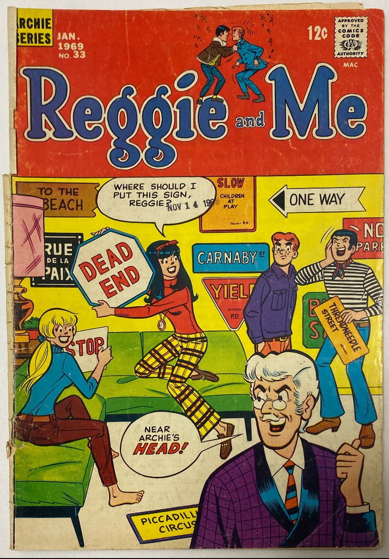 Reggie and Me 33 Archie Comic Book (1 of 8)