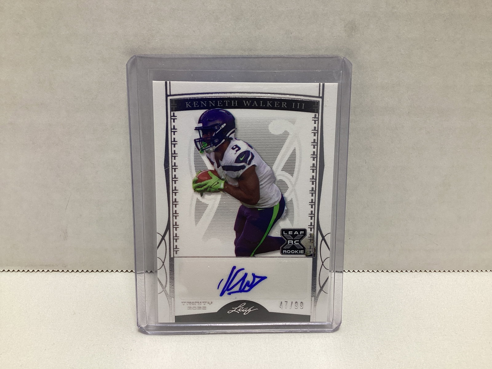 2022 Leaf Trinity Kenneth Walker III Rookie Autographed 47/99 Football Card (1 of 2)