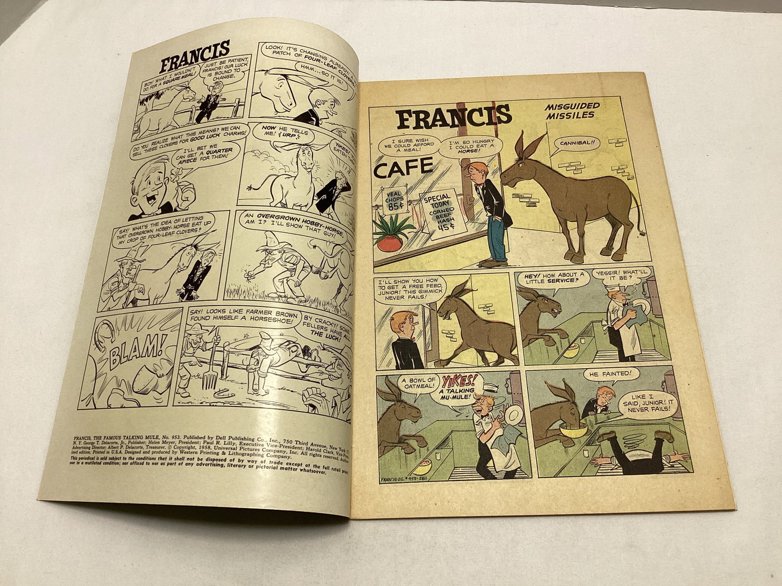 Four Color 953 Francis Comic Book - 6
