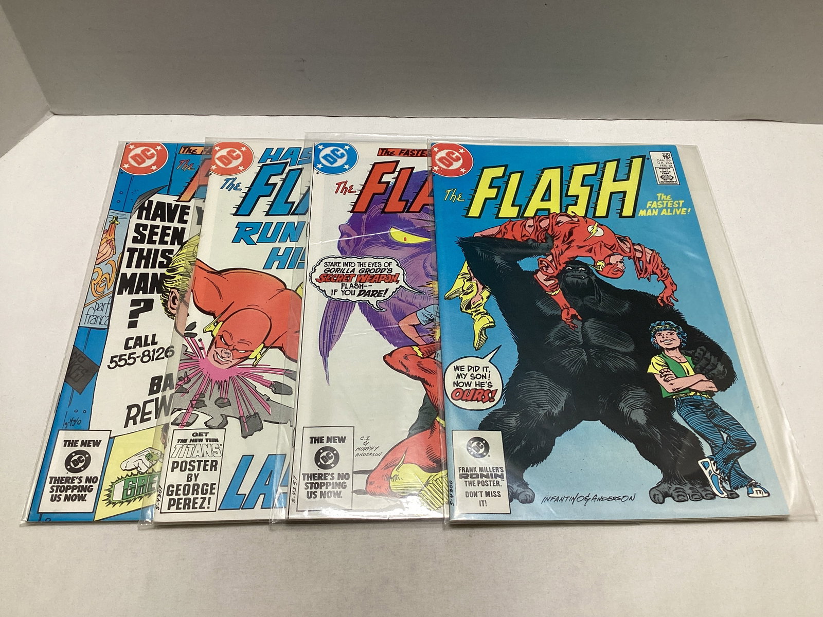 Four Flash DC Comic Books (1 of 3)