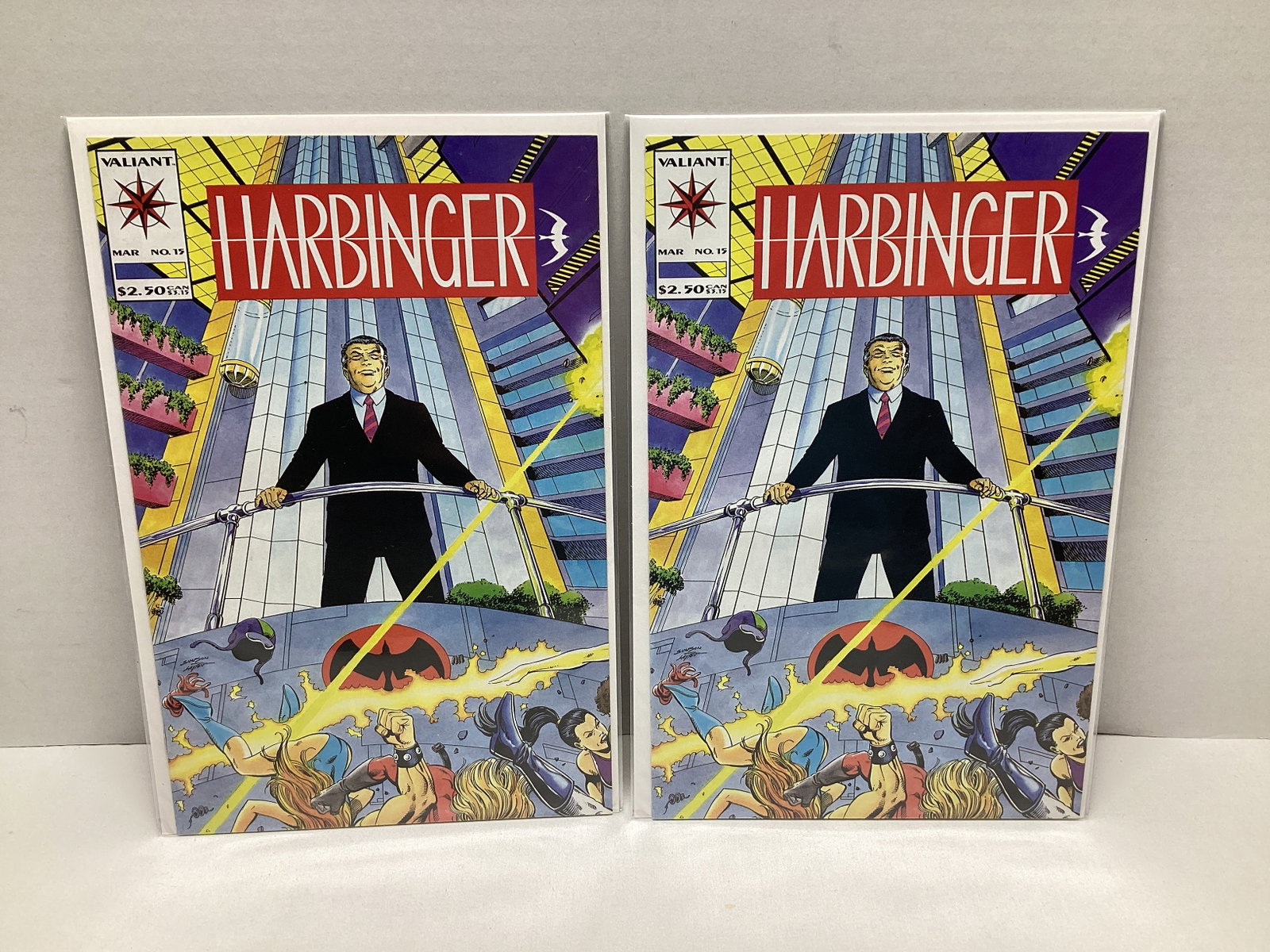 Two Harbinger 15 Valiant Comic Books (1 of 3)