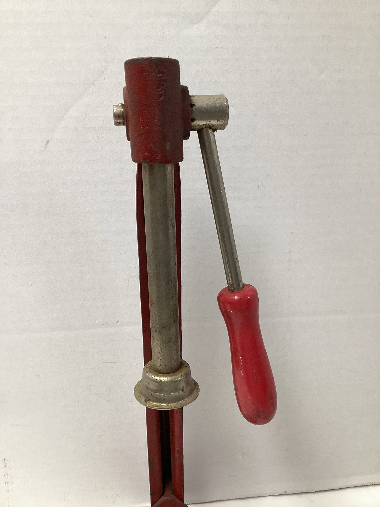 Vintage Tabletop Bottle Capper - 2