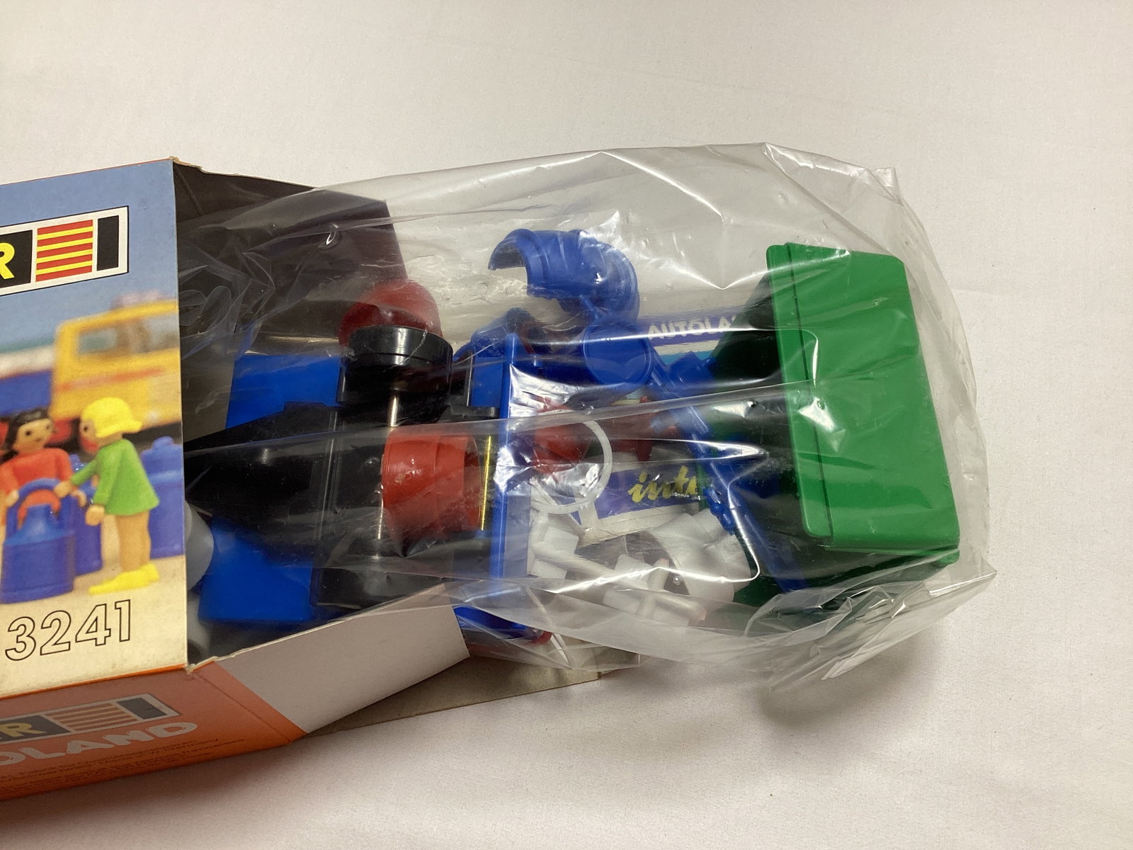 Four Faller Autoland 3241 Barrel Trailer Playsets - 5