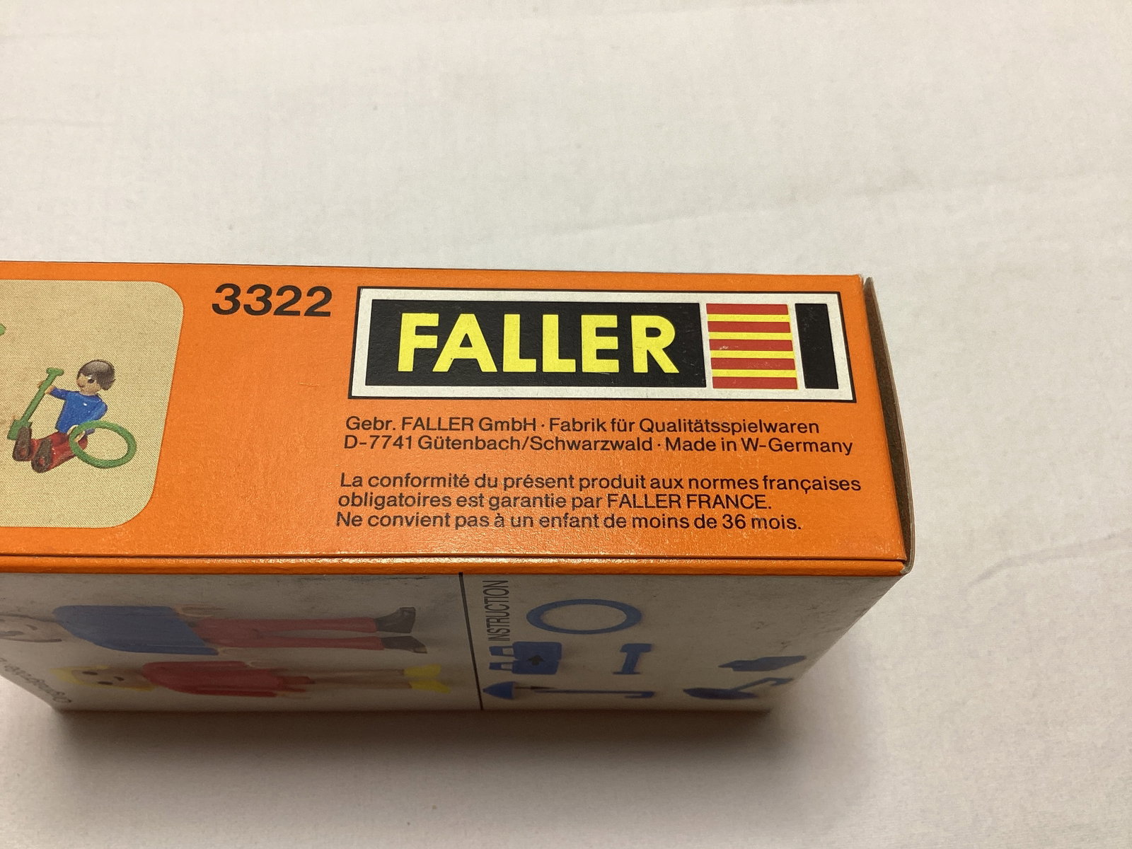 Two Faller Autoland 3322 Figures - 3
