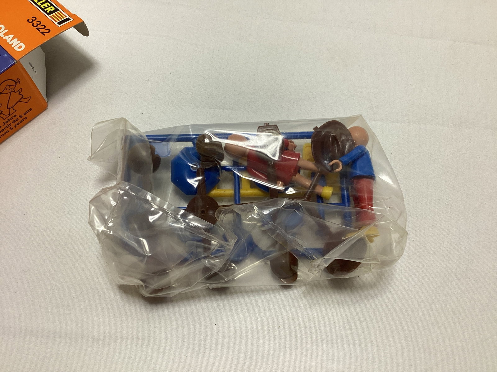 Two Faller Autoland 3322 Figures - 4
