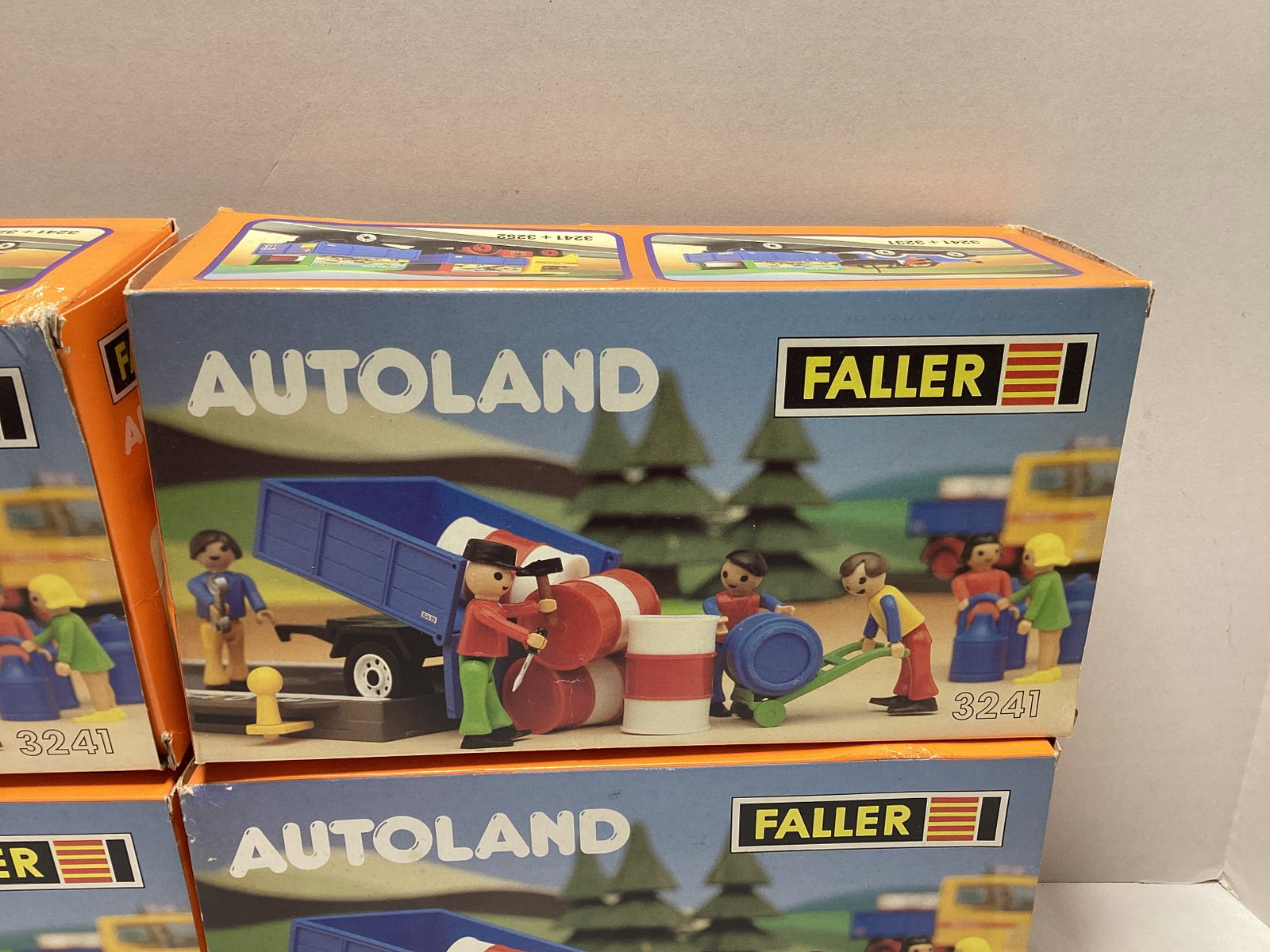 Four Faller Autoland 3241 Barrel Trailer Playsets - 2