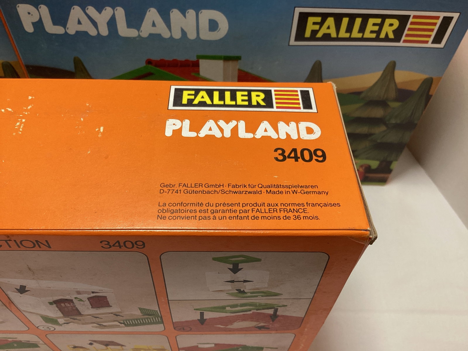 Three Faller Playland 3409 Country House Playsets - 4