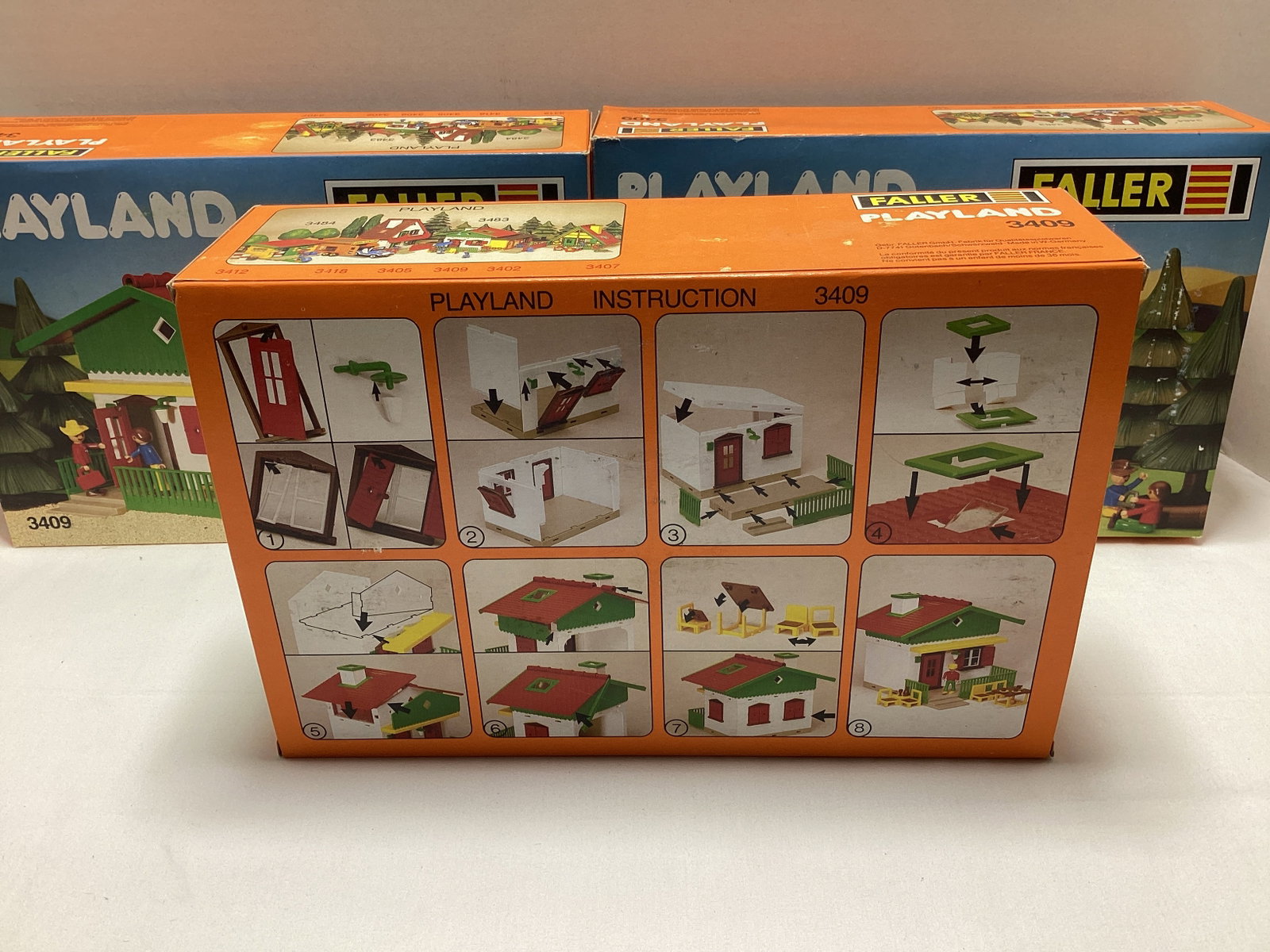 Three Faller Playland 3409 Country House Playsets - 3