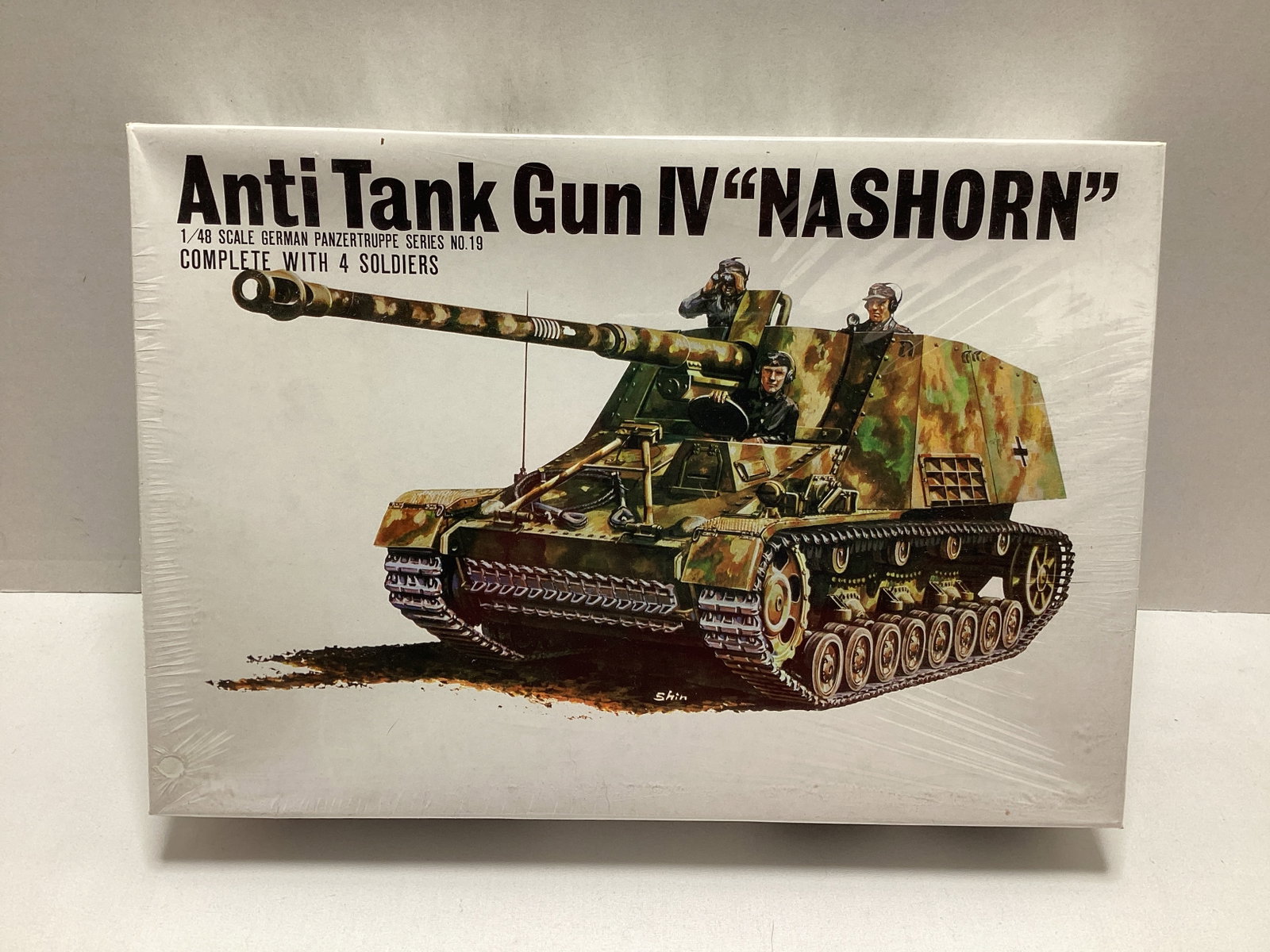 Bandai Anti Tank Gun IV "Nashorn" German 1:48 Scale Sealed Military Model (1 of 3)