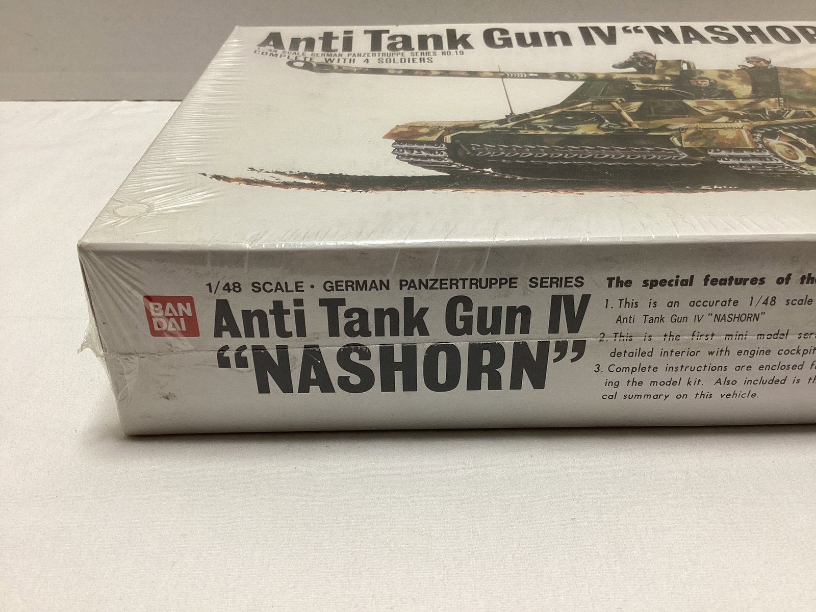 Bandai Anti Tank Gun IV "Nashorn" German 1:48 Scale Sealed Military Model - 3