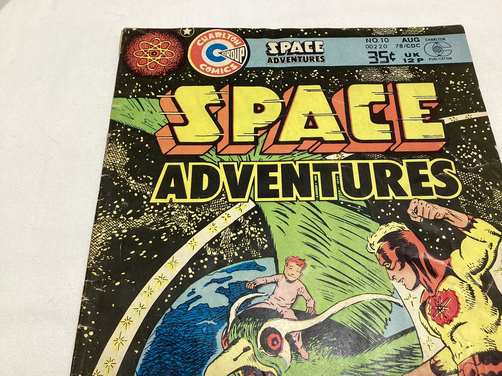 Space Adventures 10 Charlton Comic Book - 2