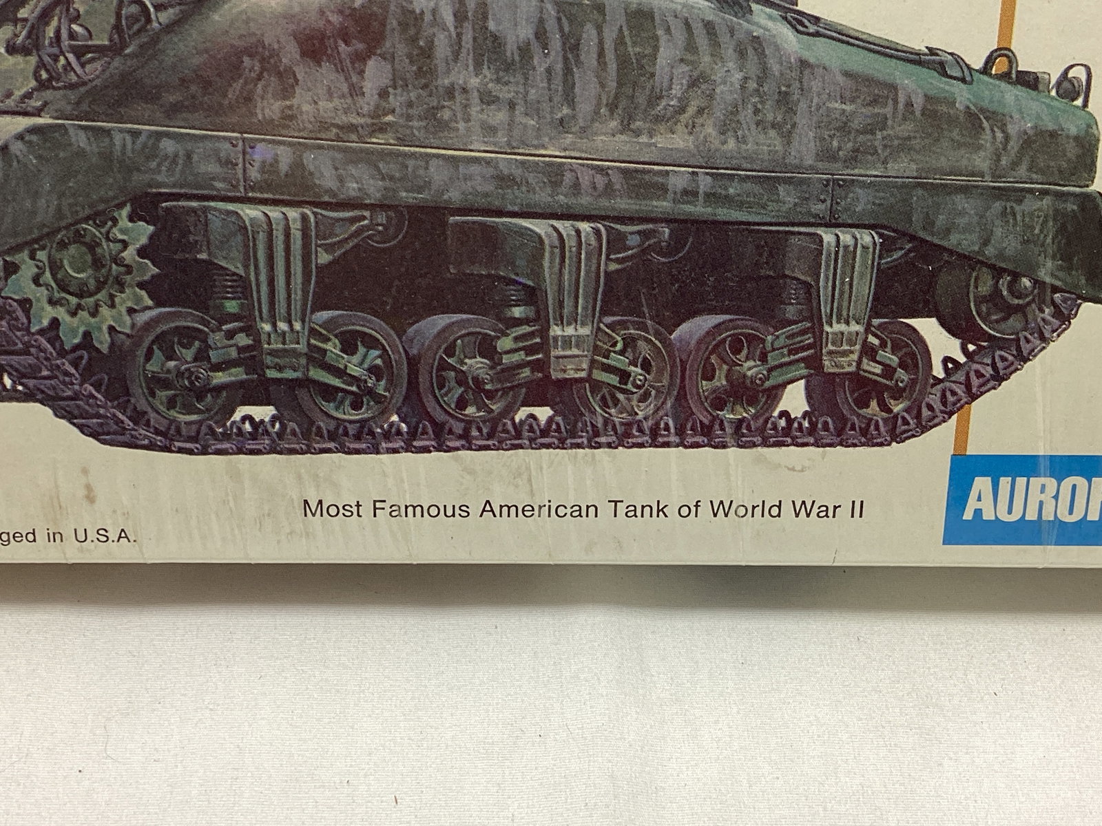 Seven Aurora ESCI Prestige Series M4AI Sherman Tank Sealed 1:72 Scale Model Kits - 4