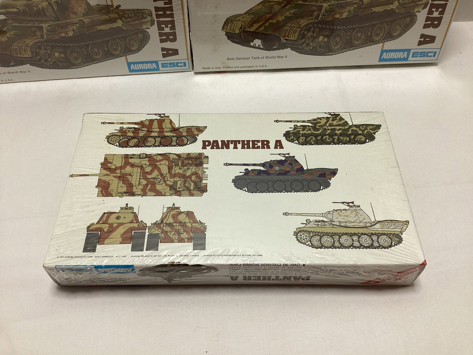 Three Aurora Panther A German WWII Tank Sealed 1:72 Scale Model Kits - 5