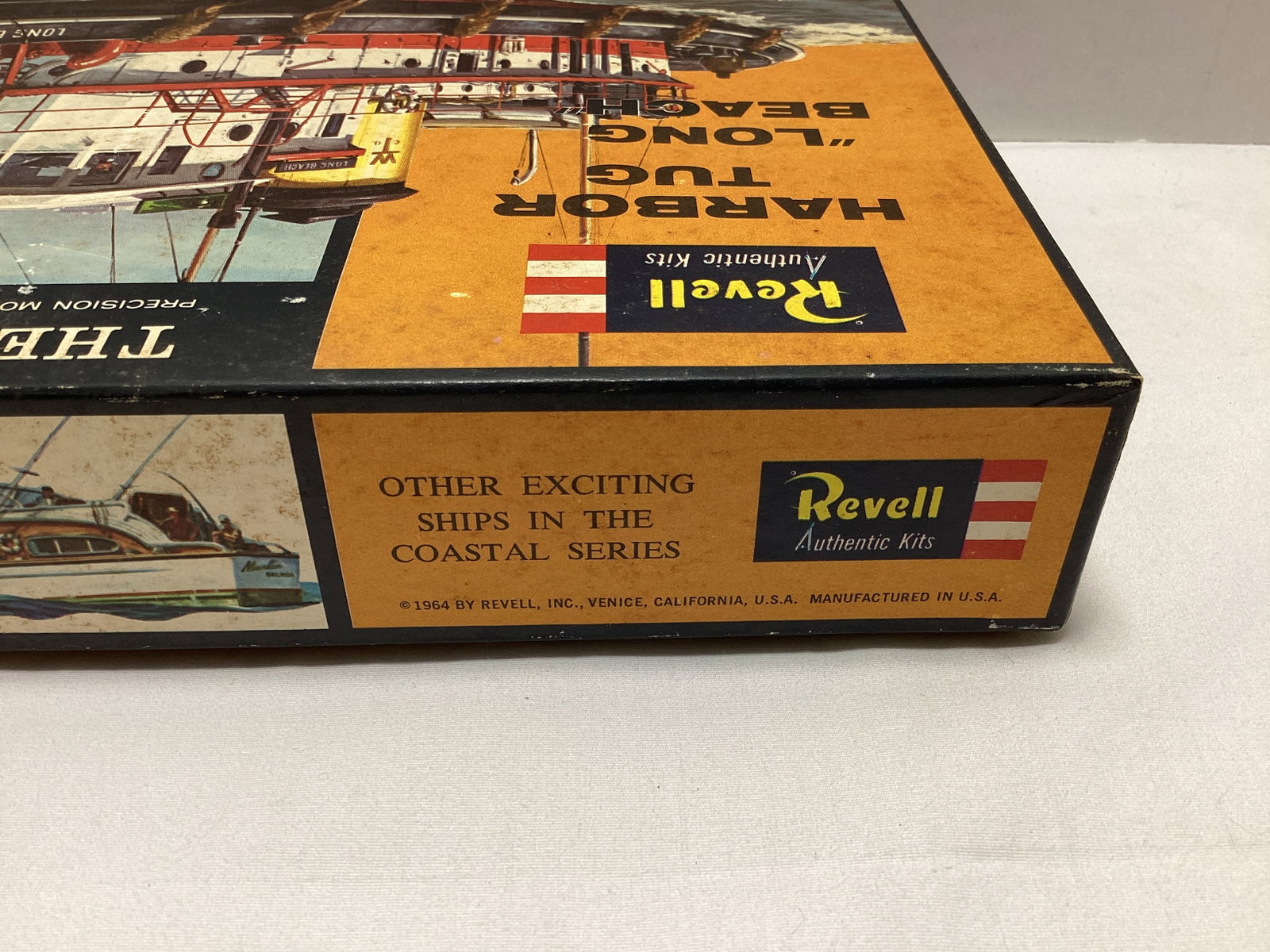 Revell Harbor Tug Long Beach Model Kit - 2