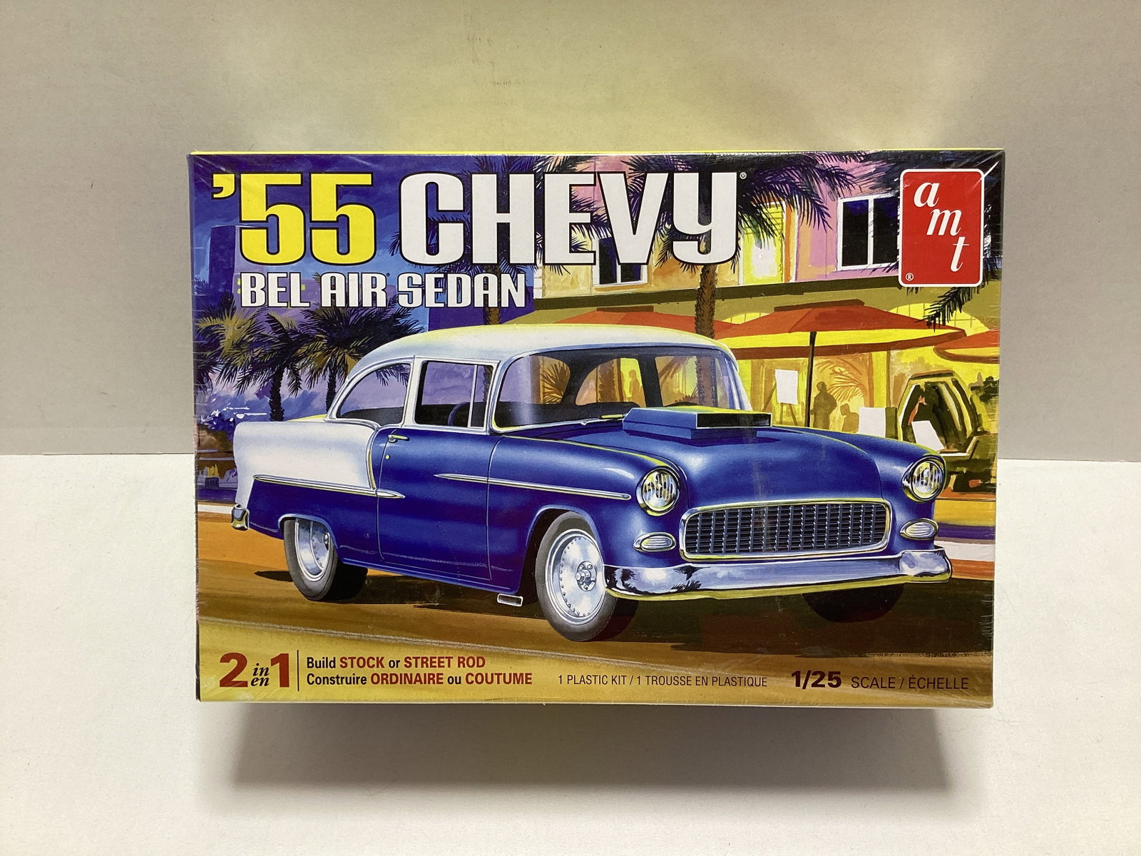 AMT ERTL 1955 Chevy Bel Air Sedan 2-in-1 1:25 Scale Sealed Model Kit: .