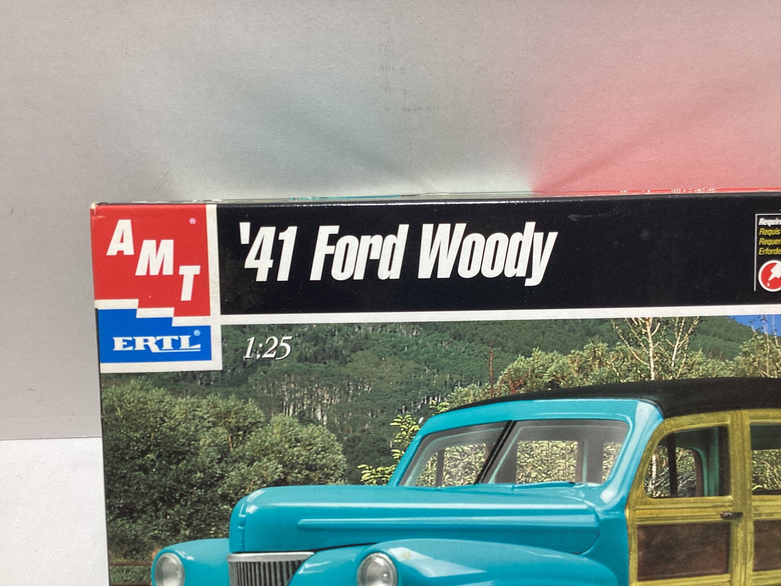 AMT ERTL 1941 Ford Woody 1:25 Scale Model Kit - 2