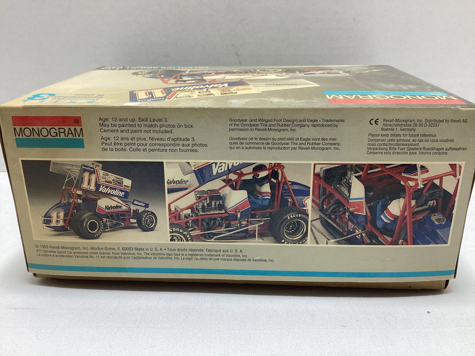 Monogram Steve Kinser Valvoline Sprint Car 1:24 Scale Model Kit - 3