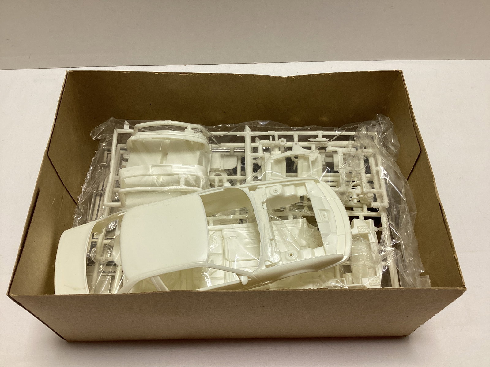 AMT ERTL Beretta GTU 1:25 Model Kit - 5