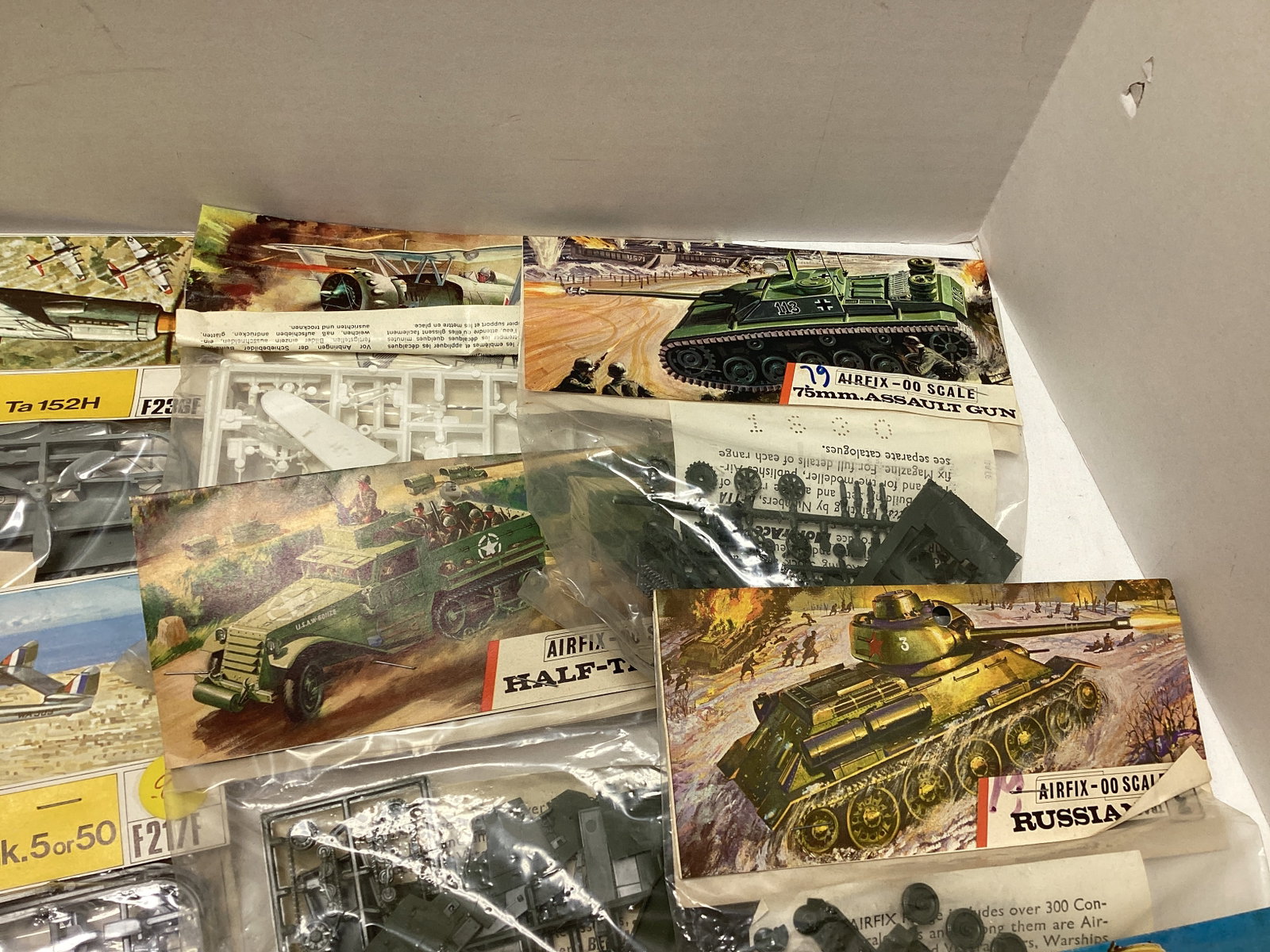 Military Model Kits - 6