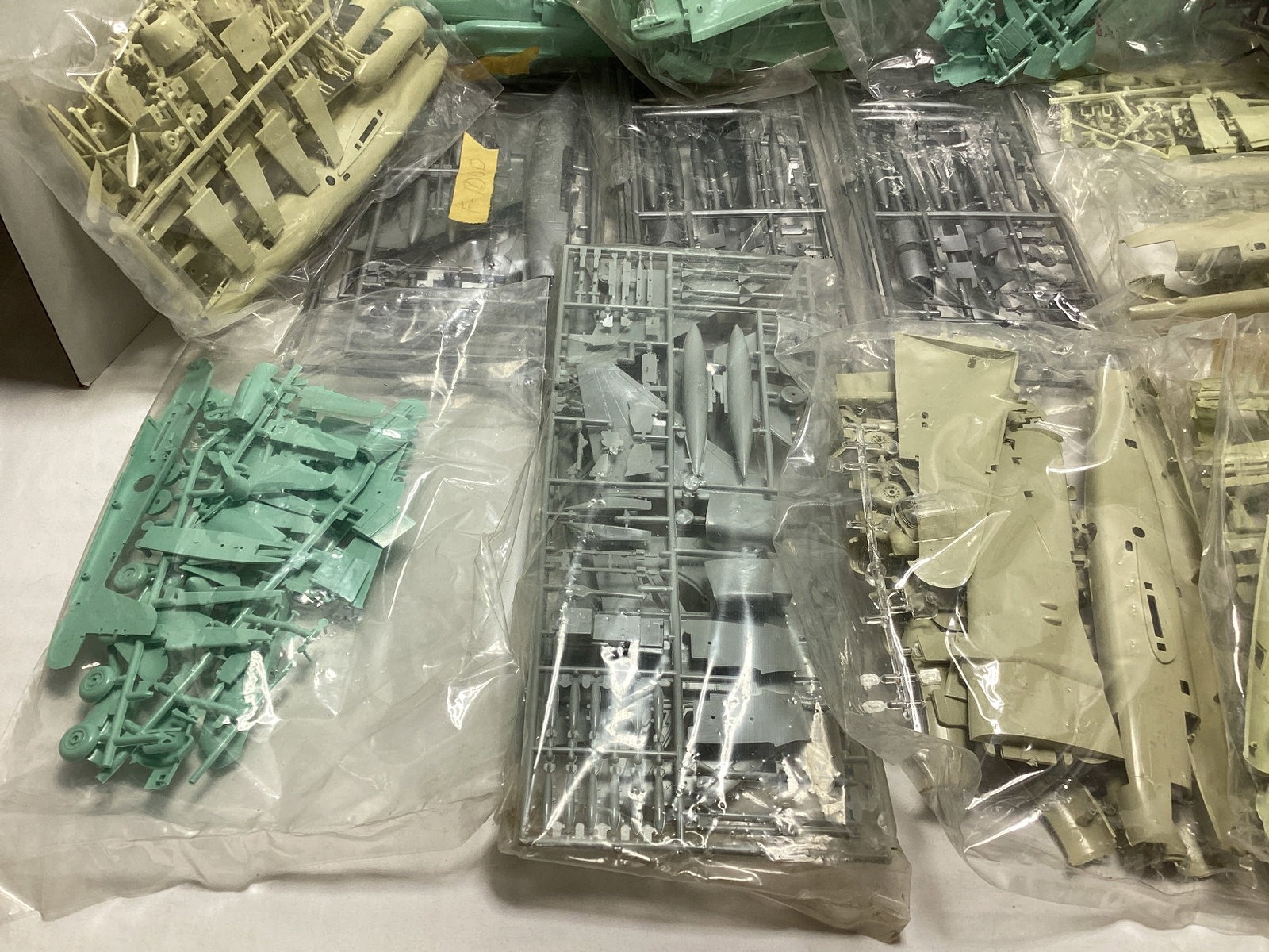 Military Model Kits - 2