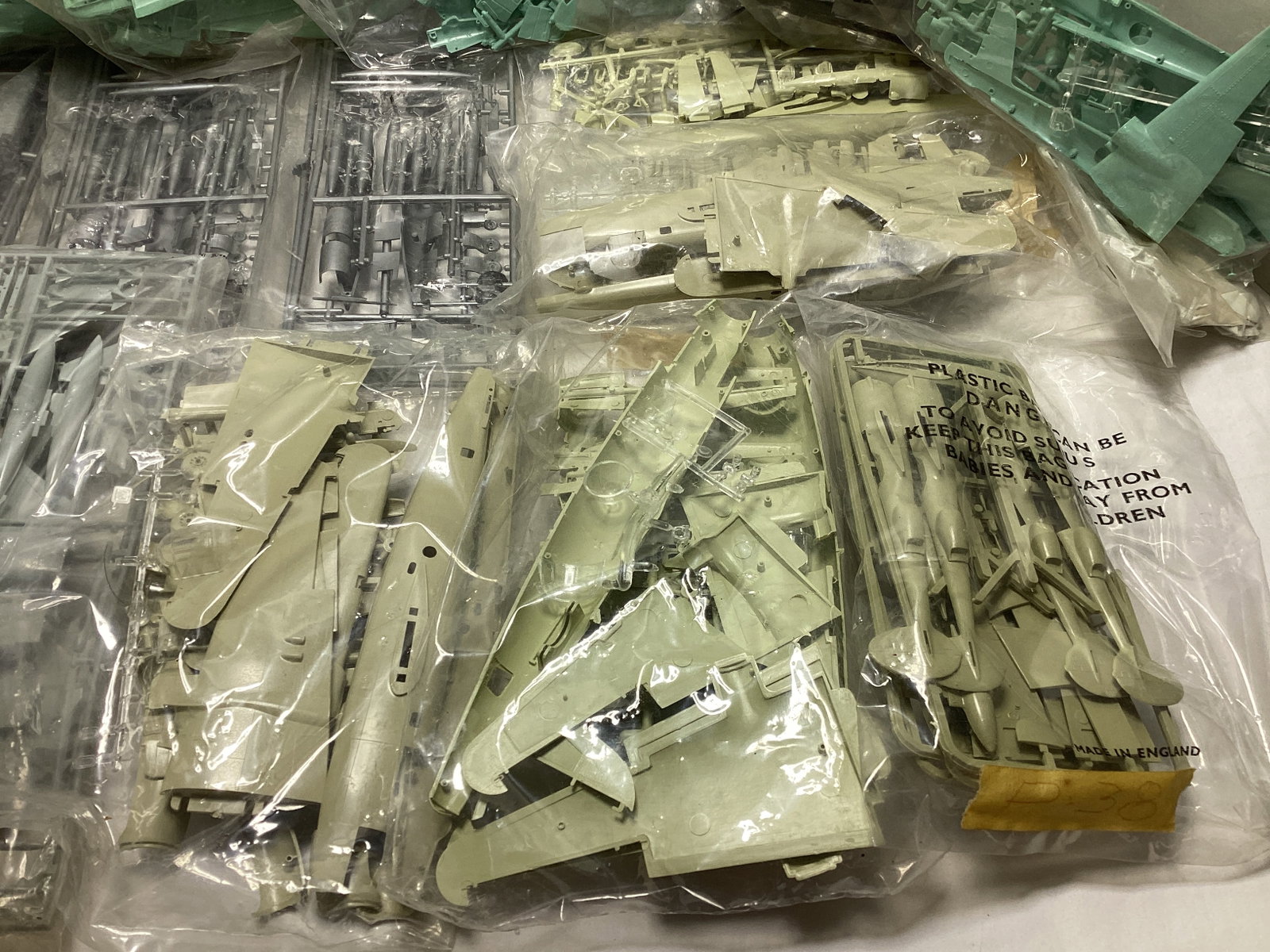 Military Model Kits - 5