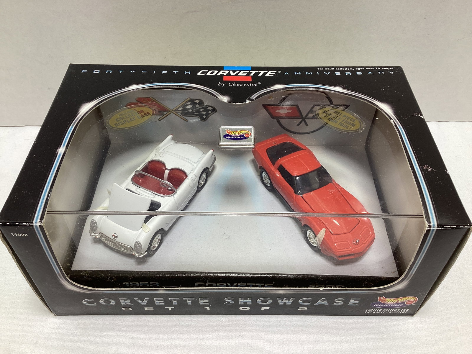 Hot Wheels Corvette Showcase Diecast Set - 2
