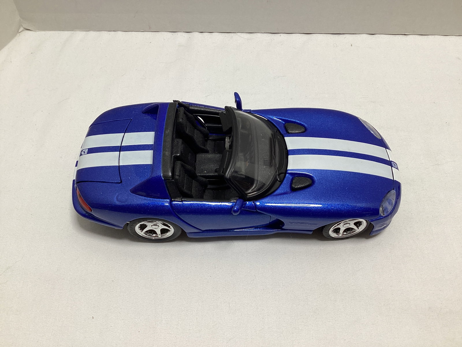 Dodge Viper and Mercedes 450 Rally Diecasts - 4