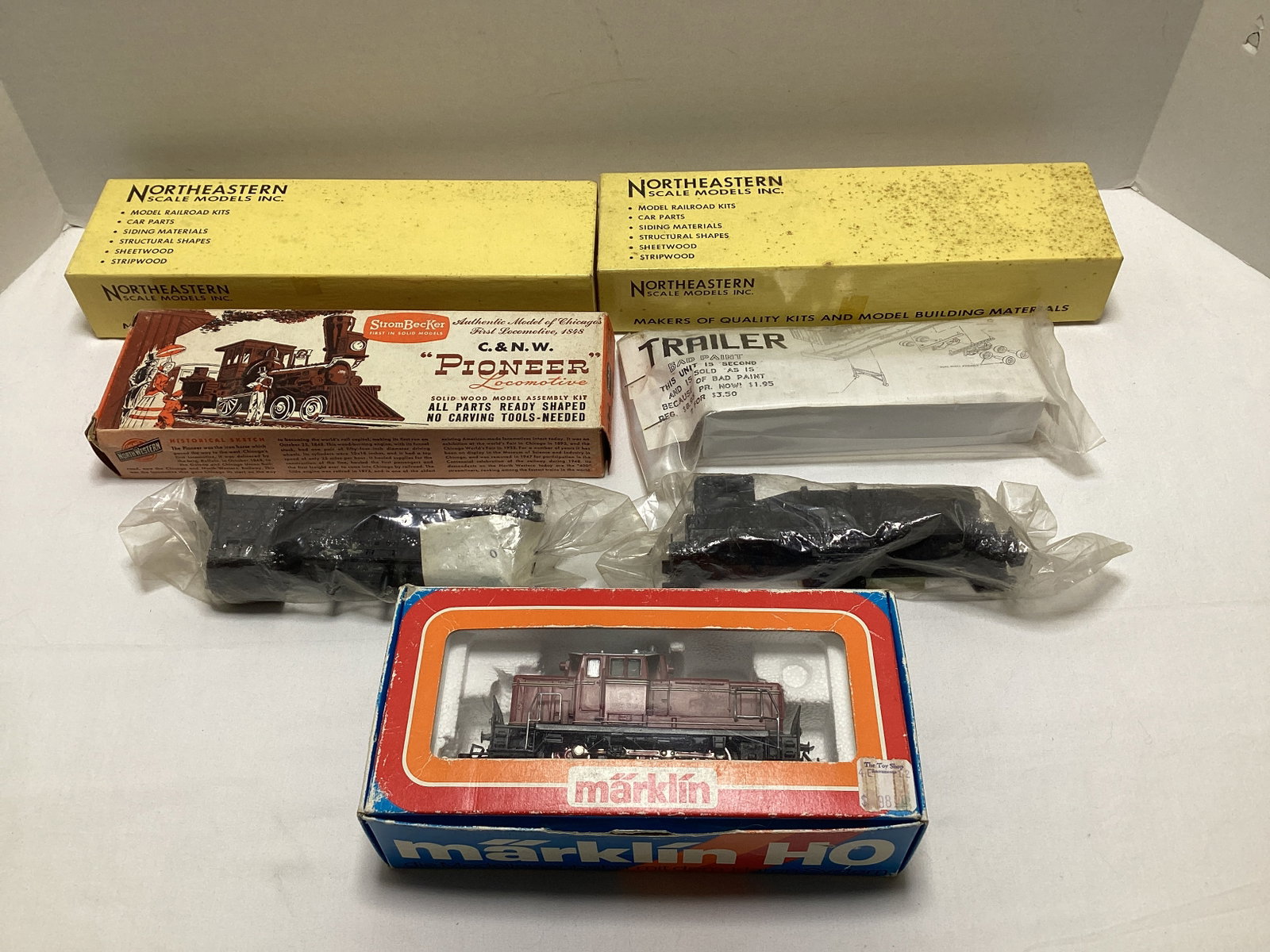 HO Scale Model Trains (1 of 8)