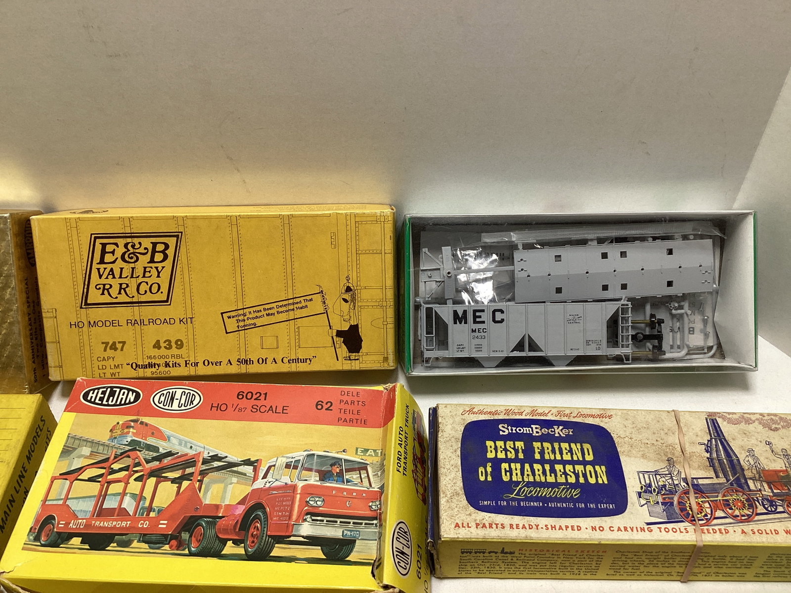 HO Scale Model Trains and Vehicles - 3