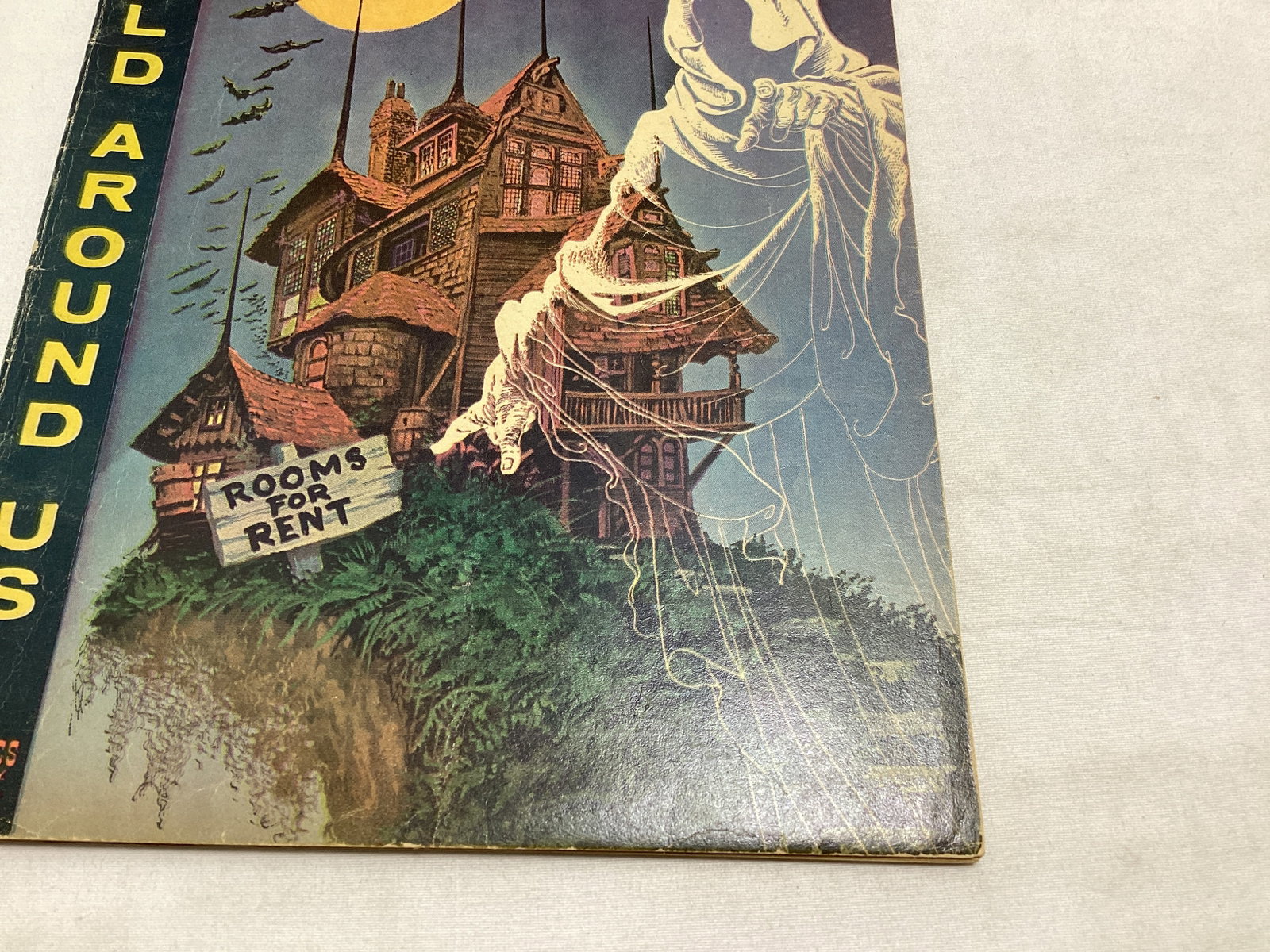 The World Around Us 24 Ghosts Classics Illustated Comic Book - 5