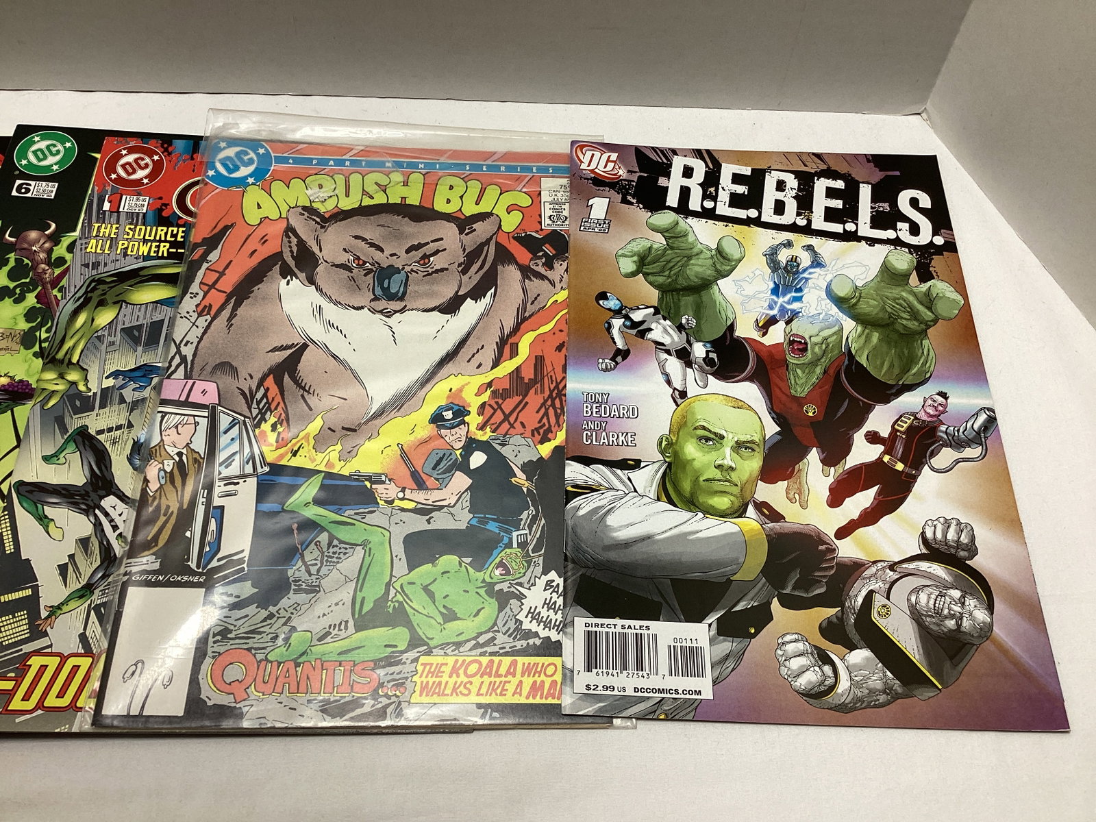 10 DC Comic Books - 3