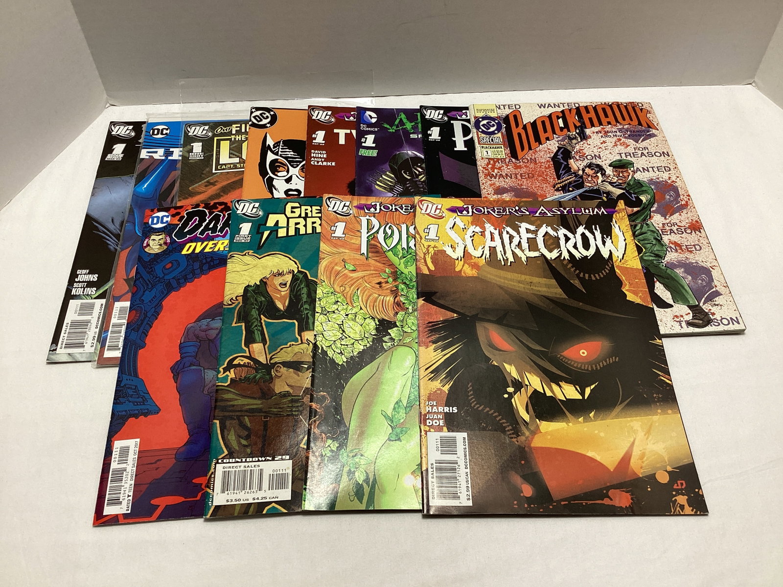 12 DC Comic Books: .