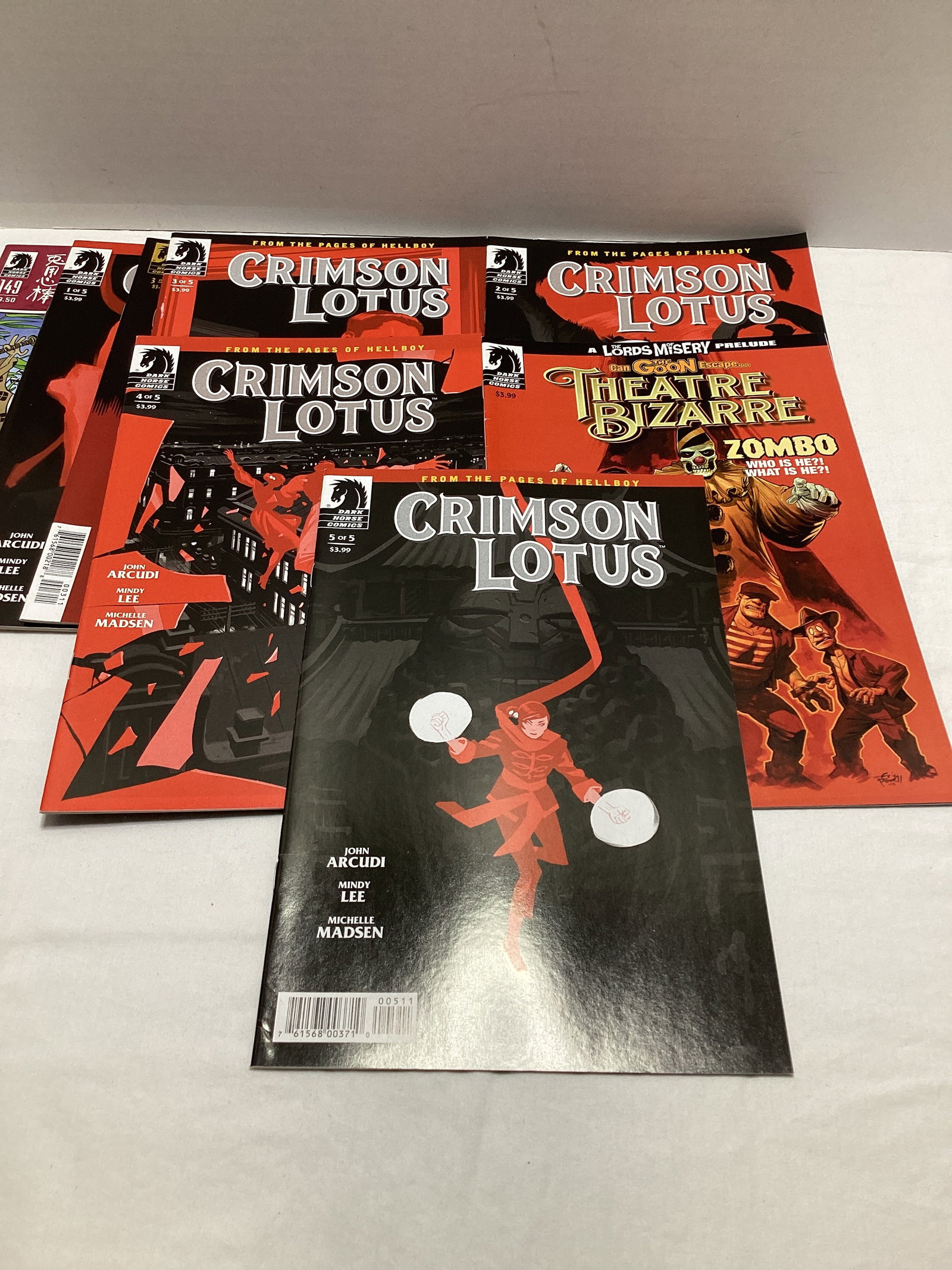 17 Dark Horse Comic Books - 4