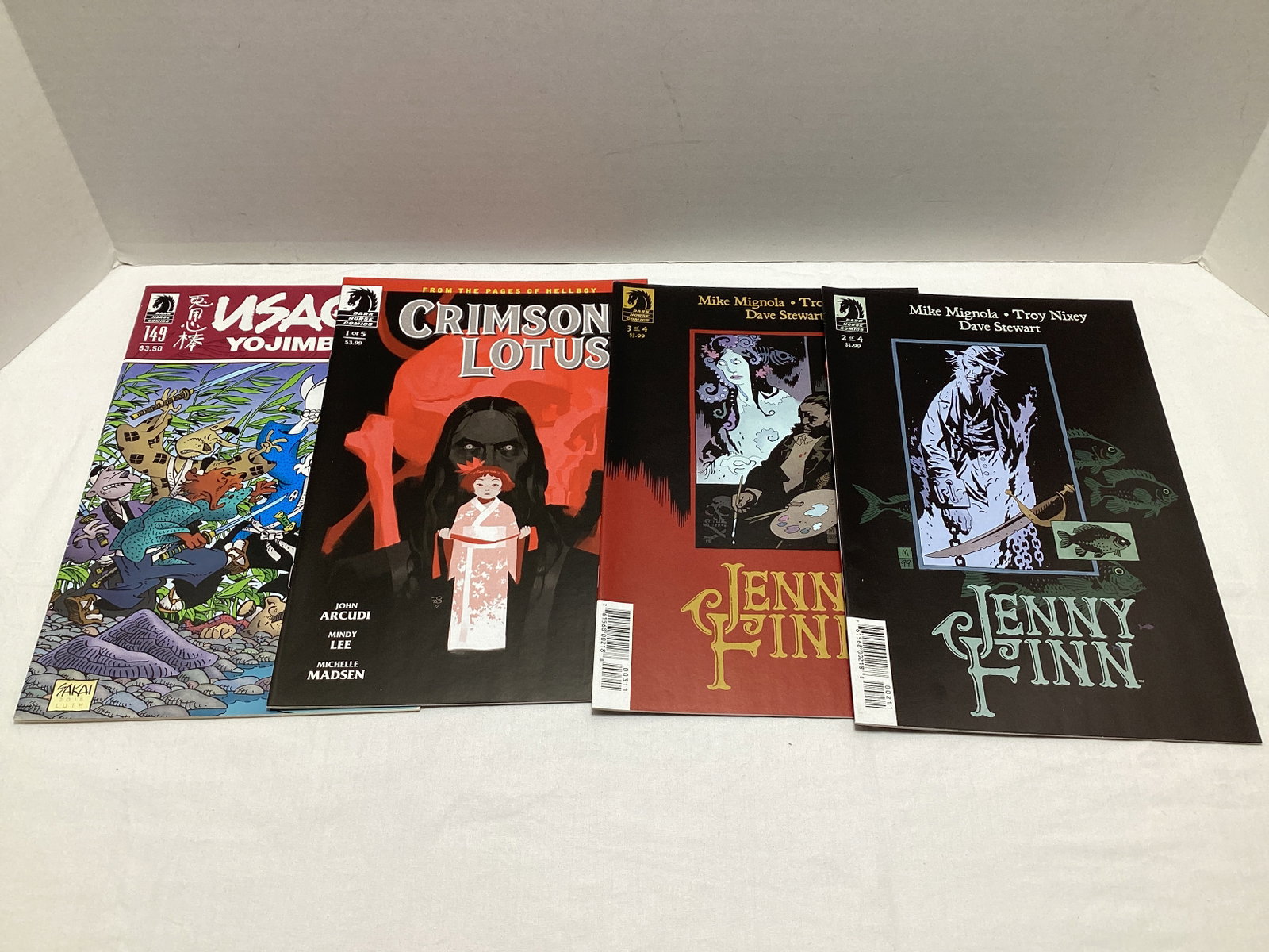 17 Dark Horse Comic Books - 5