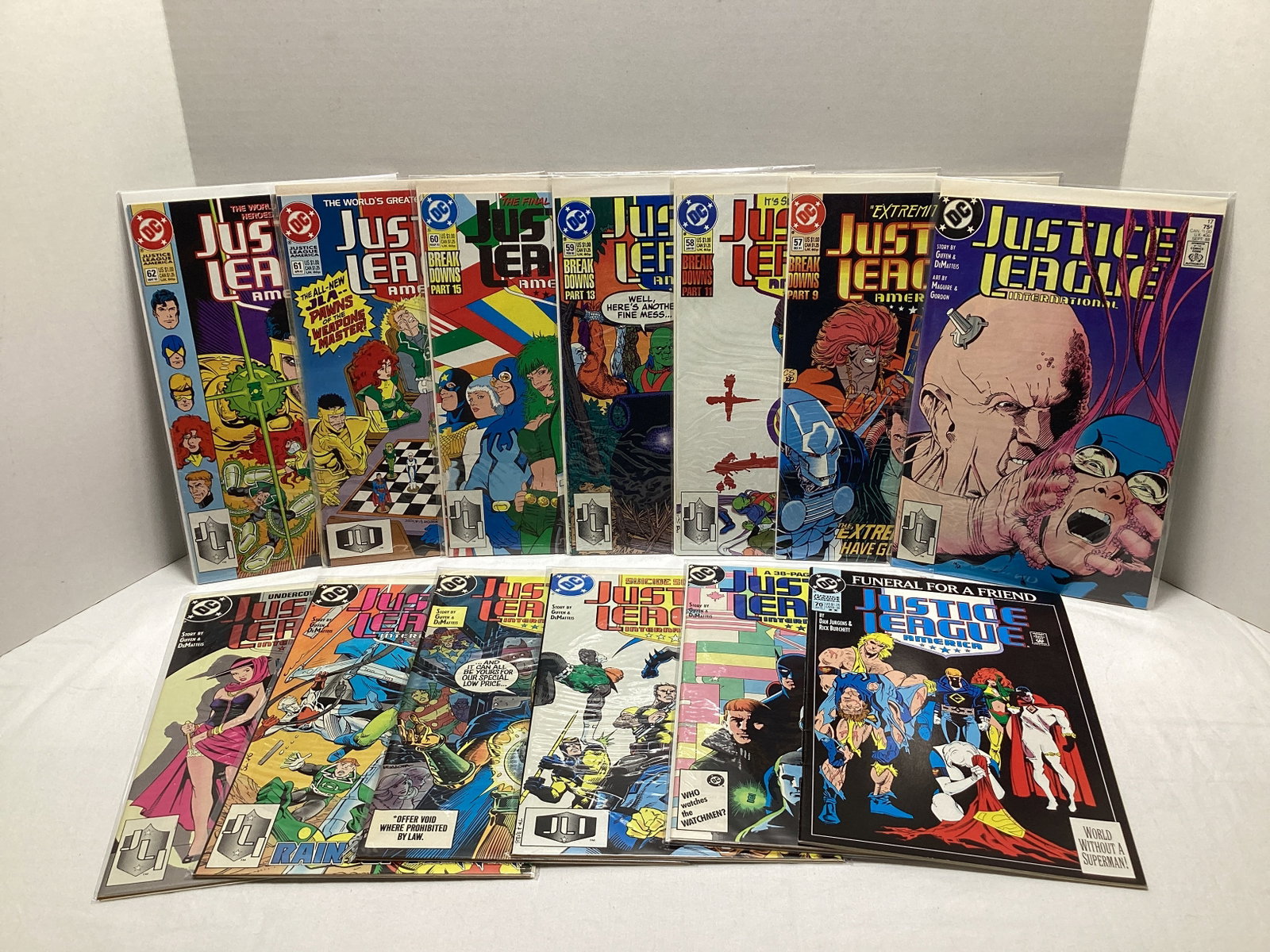 13 Justice League of America DC Comic Books: .