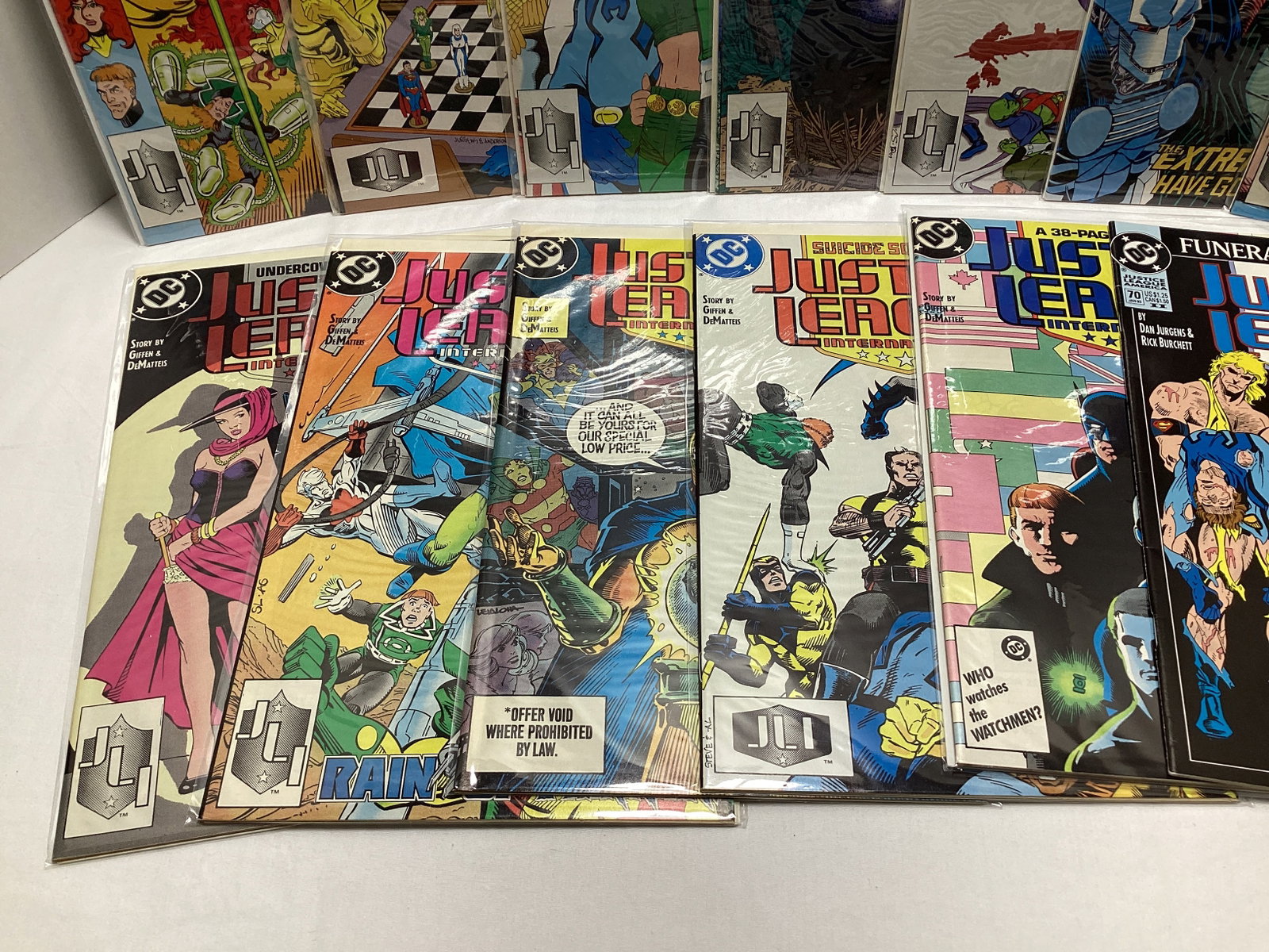 13 Justice League of America DC Comic Books - 4