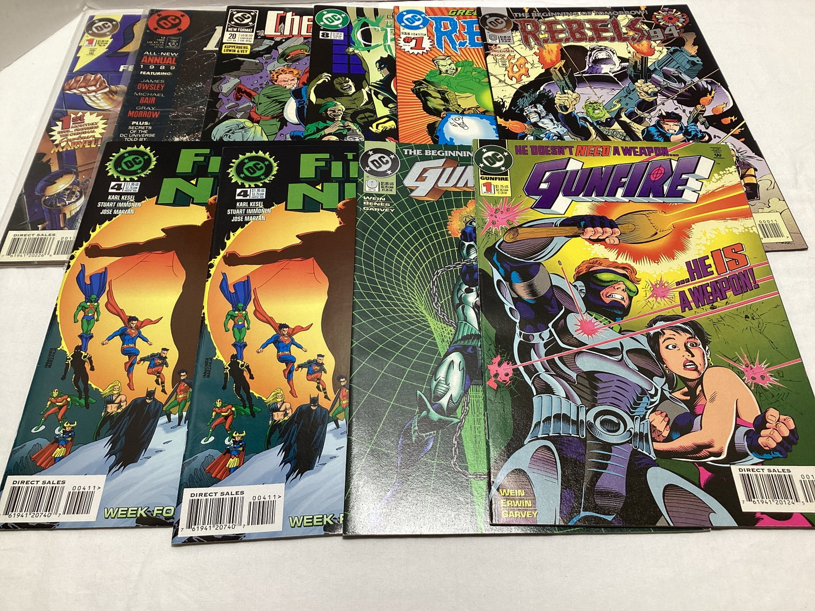 10 DC Comic Books - 2