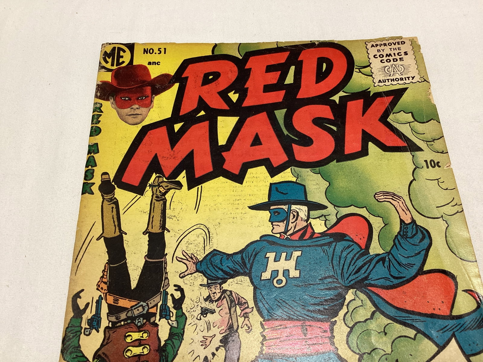 Red Mask 51 Magazine Enterprises Western Comic Book - 2