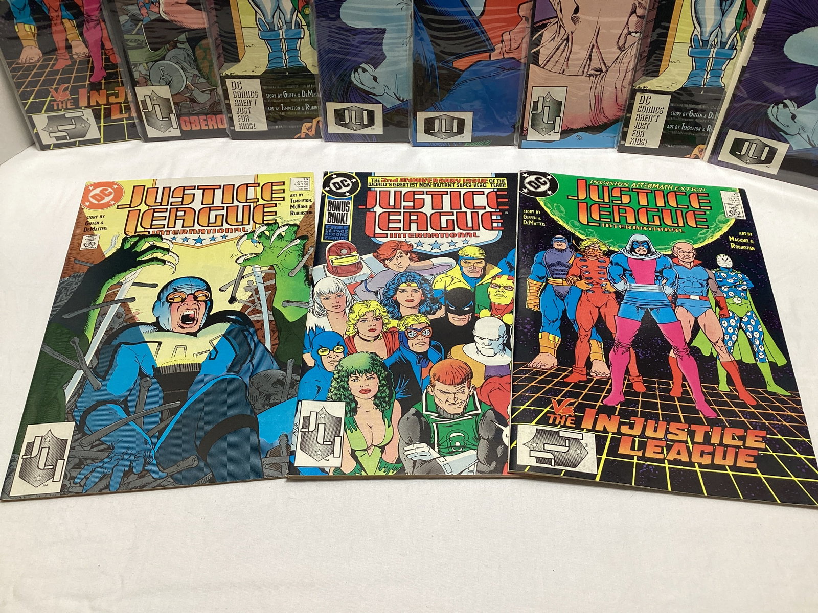 11 Justice League International DC Comic Books - 2