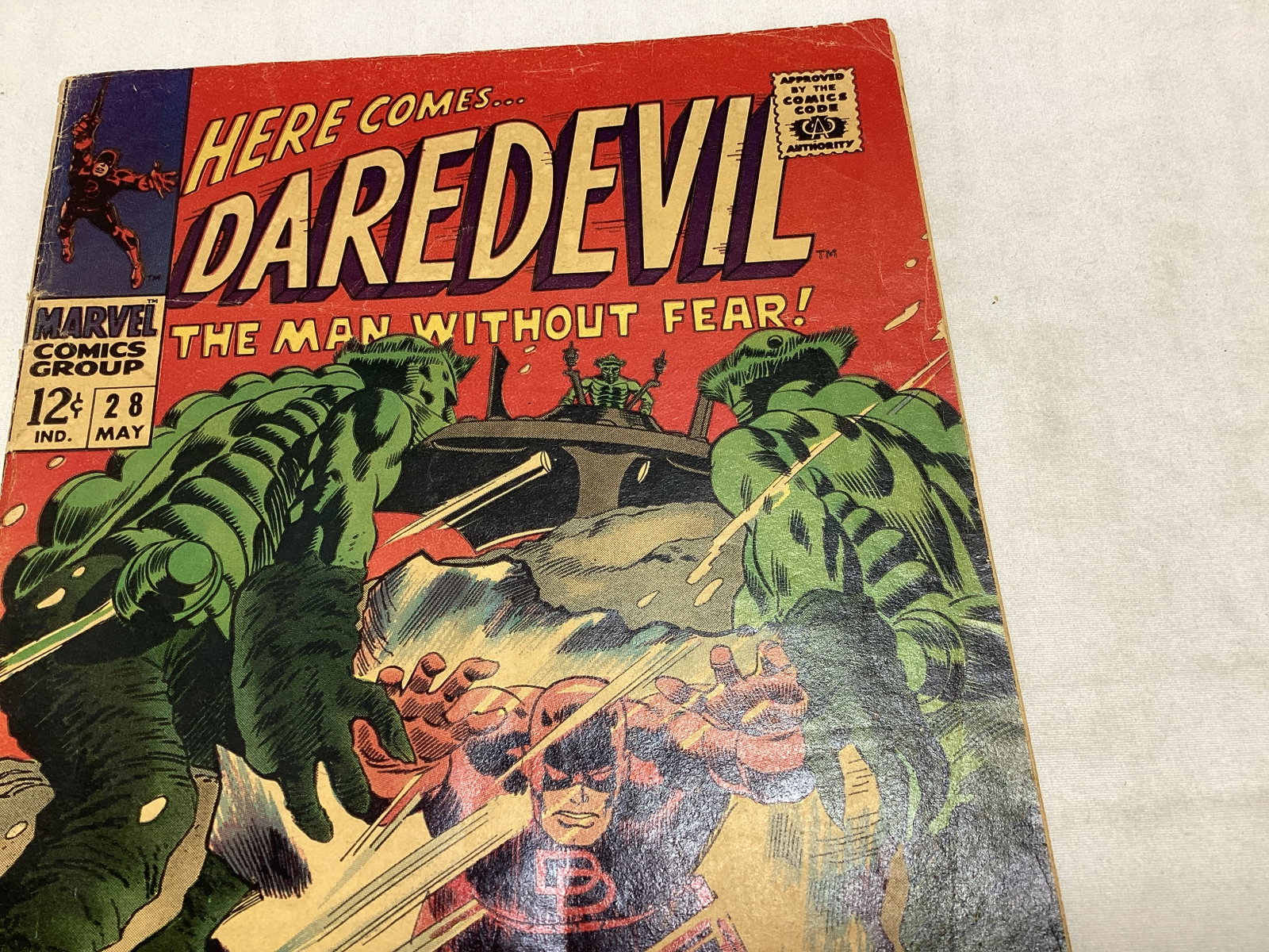 Daredevil 28 Marvel Comic Book - 3