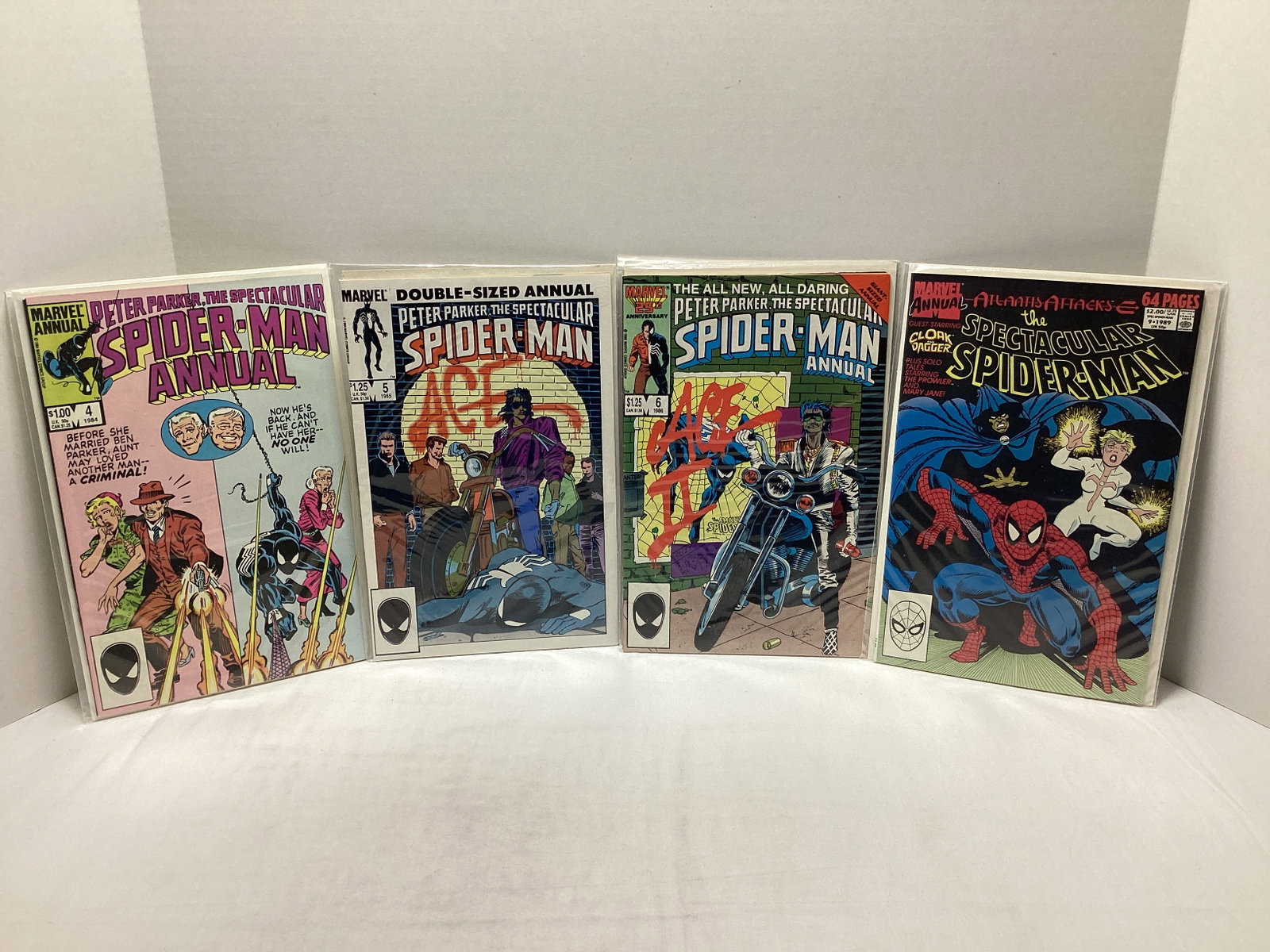 Four Peter Parker Spectacular Spider-Man Annual Comic Books (1 of 5)