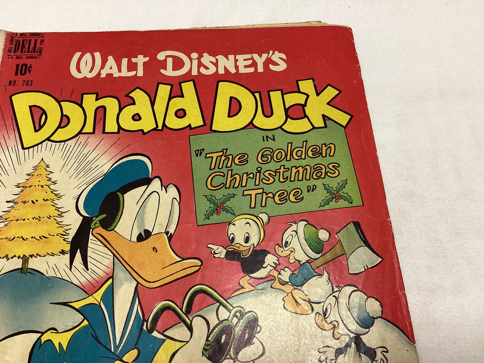 Dell Four Color 203 Walt Disney's Donald Duck Comic Book - 3