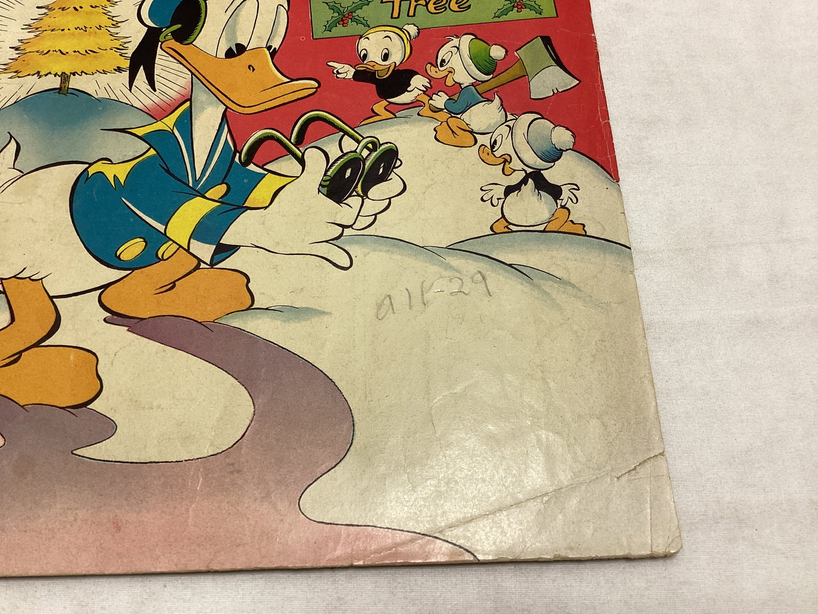 Dell Four Color 203 Walt Disney's Donald Duck Comic Book - 5
