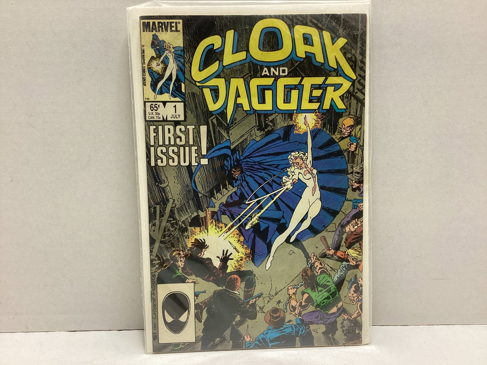 Cloak and Dagger 1 Marvel Comic Book (1 of 8)