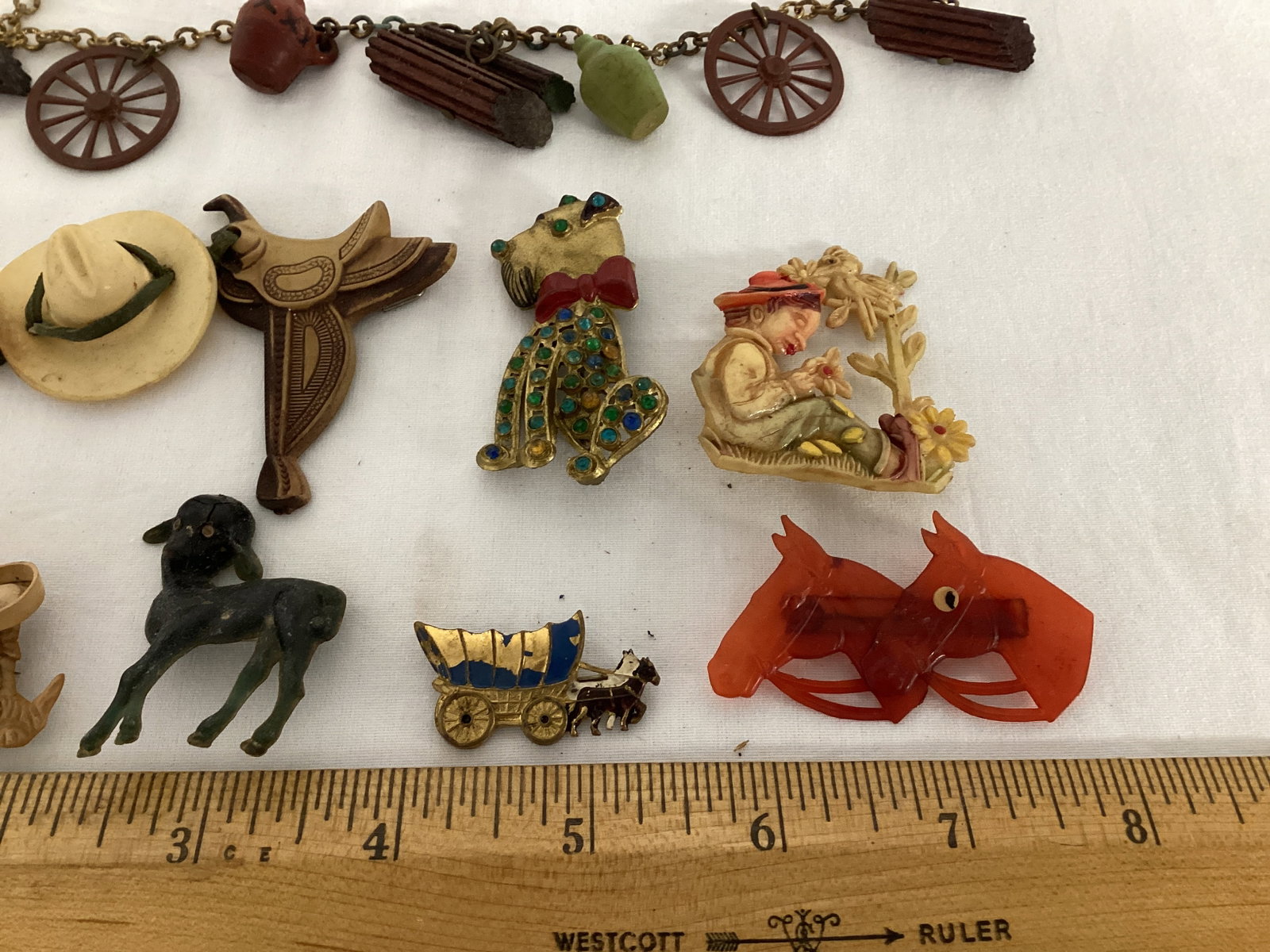 Vintage Plastic Pins and Necklace - 3