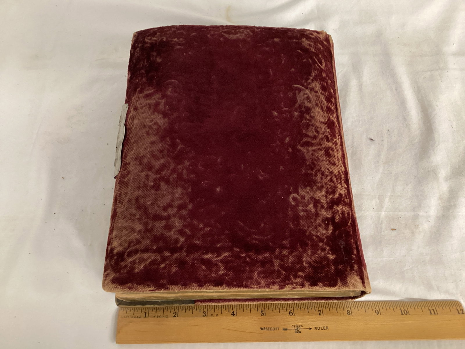 Antique Photo Album with Portraits - 10