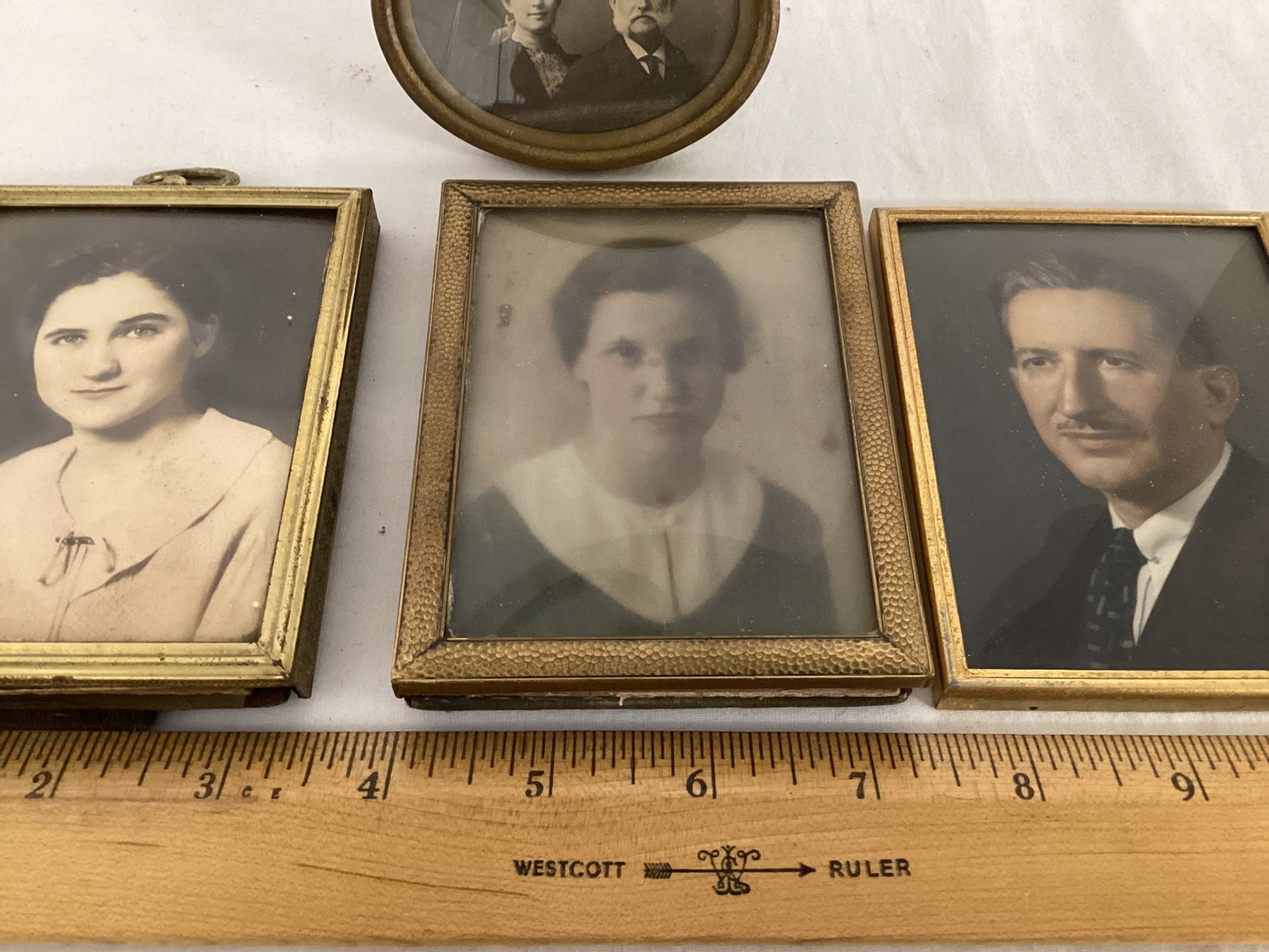 Photos in Small Frames with Bubble Glass - 3