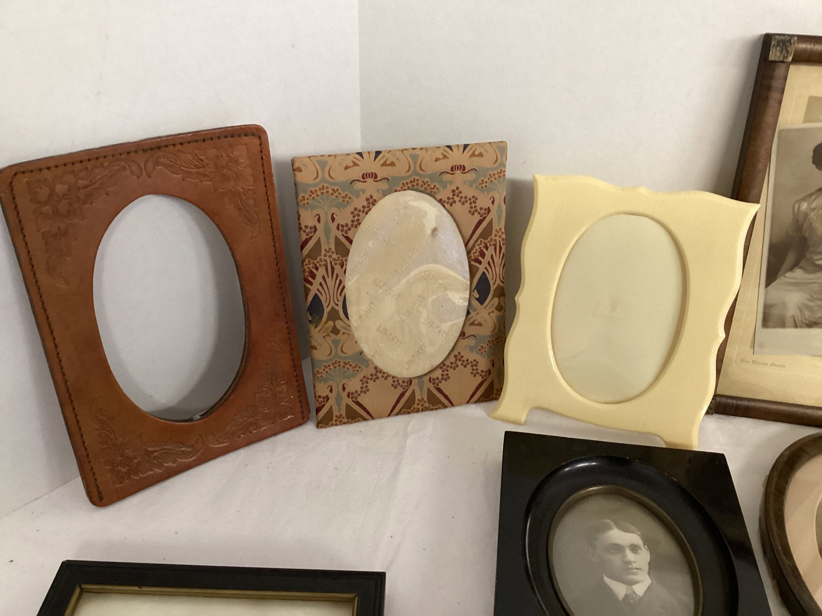 Framed Photos, Frames, and Daguerreotypes - 4