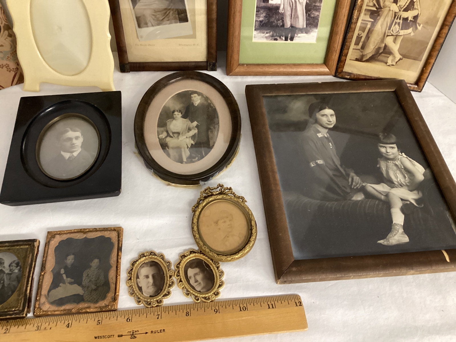 Framed Photos, Frames, and Daguerreotypes - 6