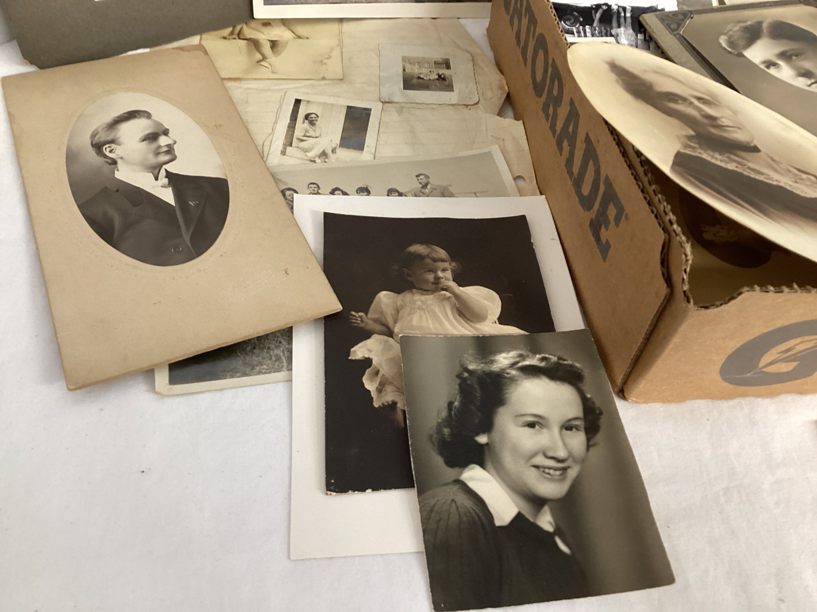 Collection of Antique and Vintage Photos - 6
